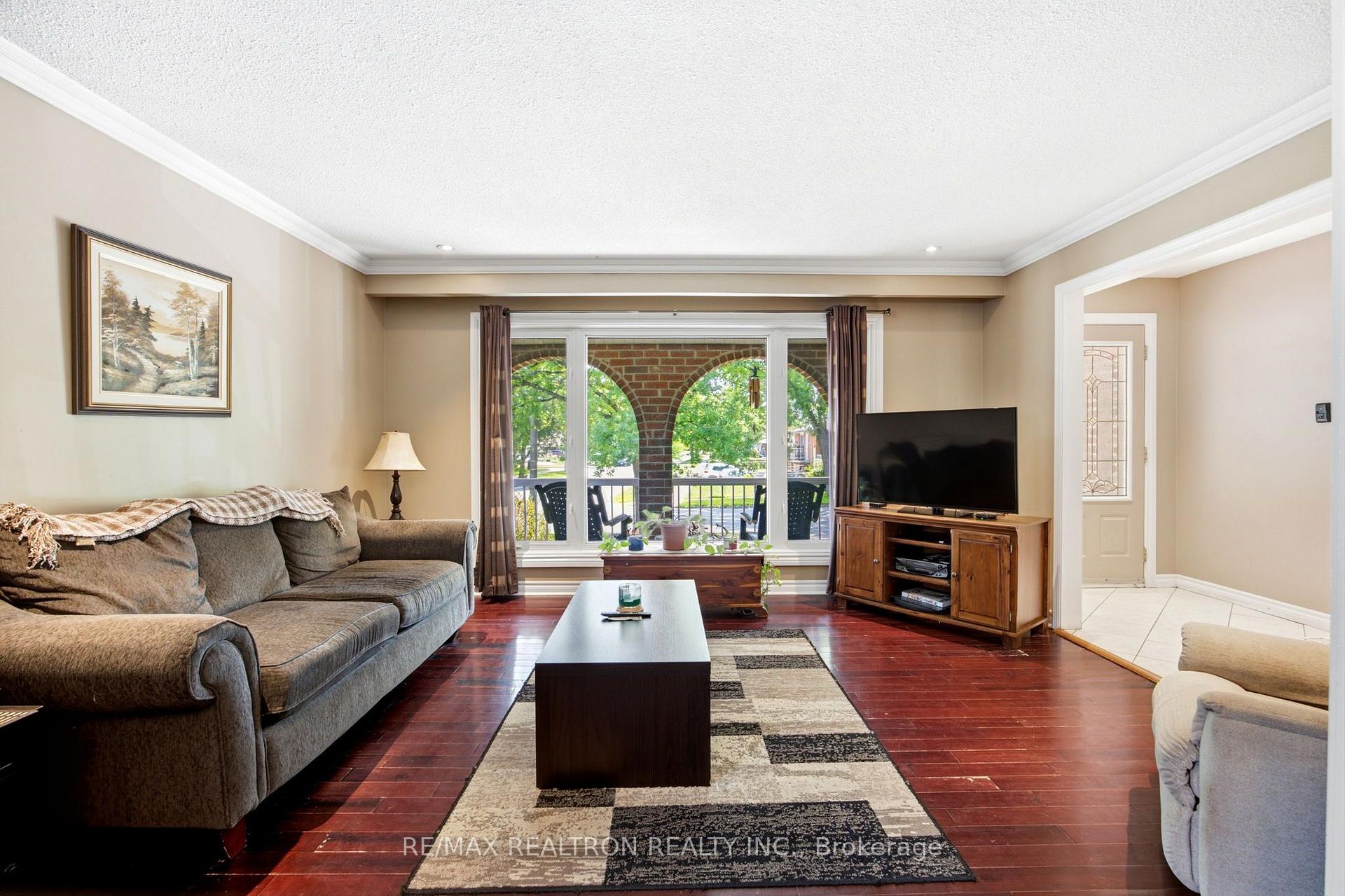Photo 2 of 1199 Melton Drive, Mississauga, Lakeview — HOMEH