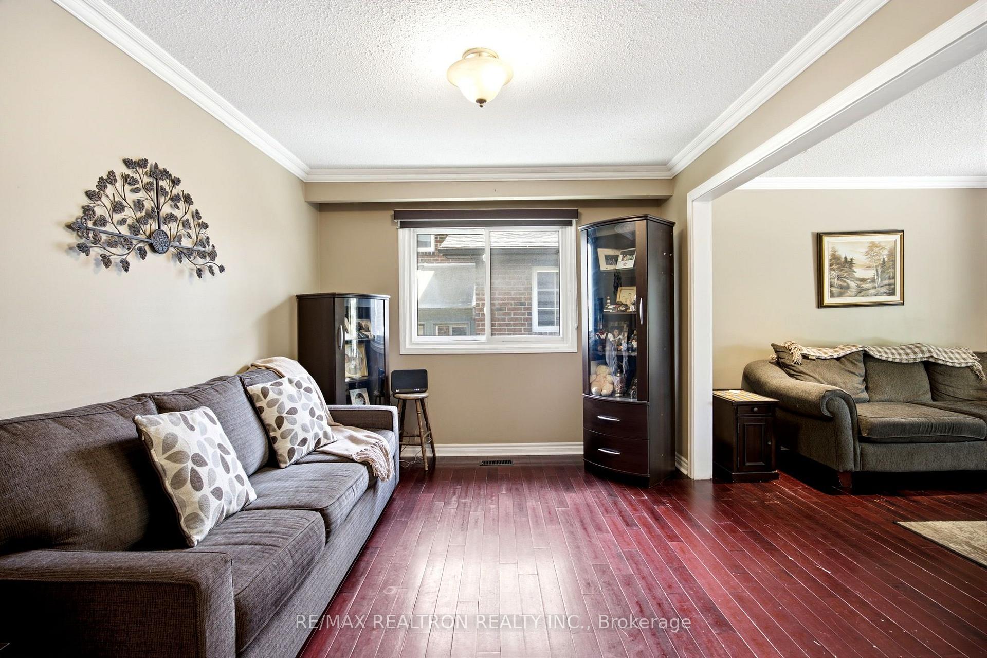 Photo 4 of 1199 Melton Drive, Mississauga, Lakeview — HOMEH