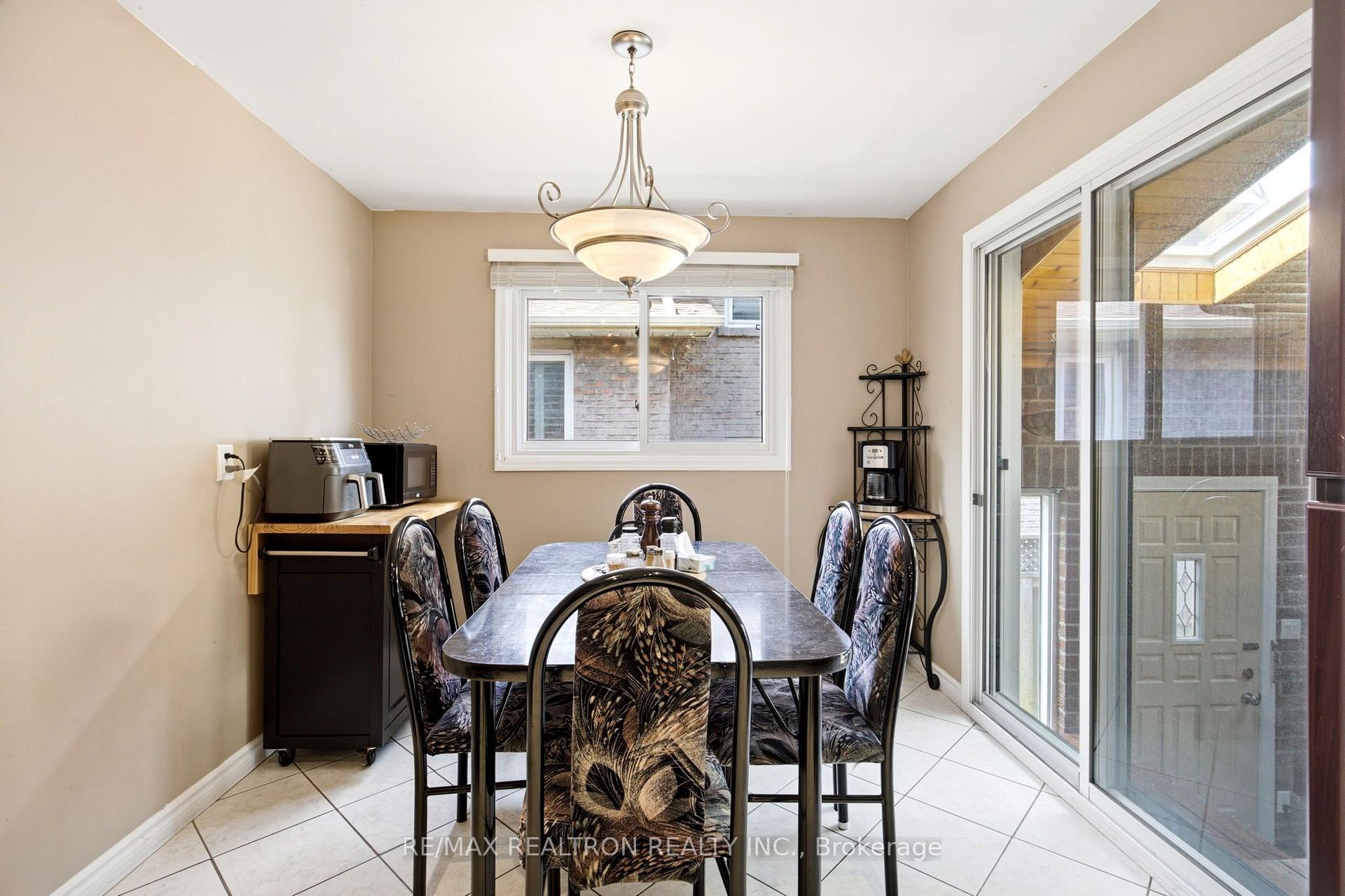 Photo 9 of 1199 Melton Drive, Mississauga, Lakeview — HOMEH
