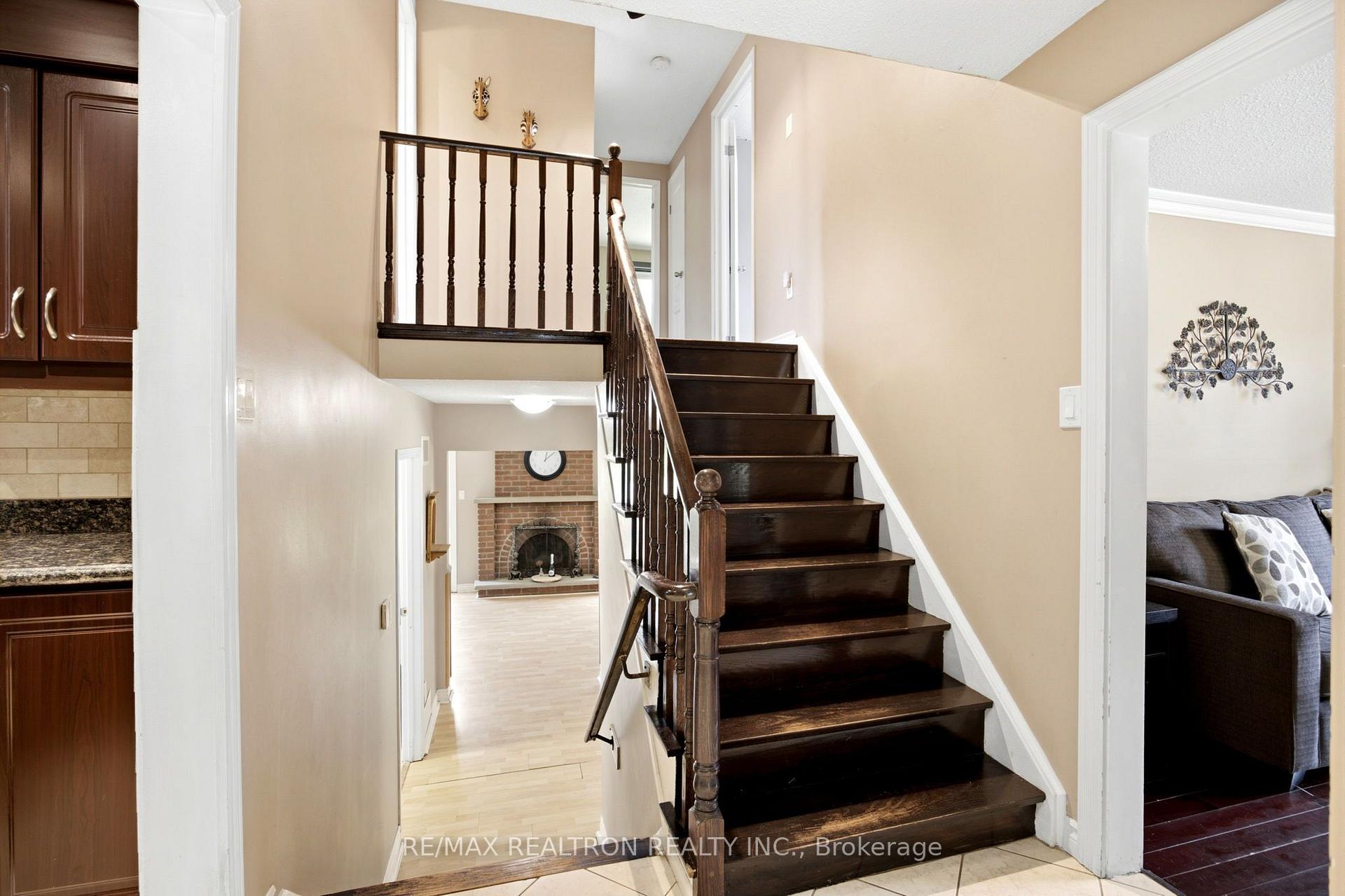 Photo 10 of 1199 Melton Drive, Mississauga, Lakeview — HOMEH
