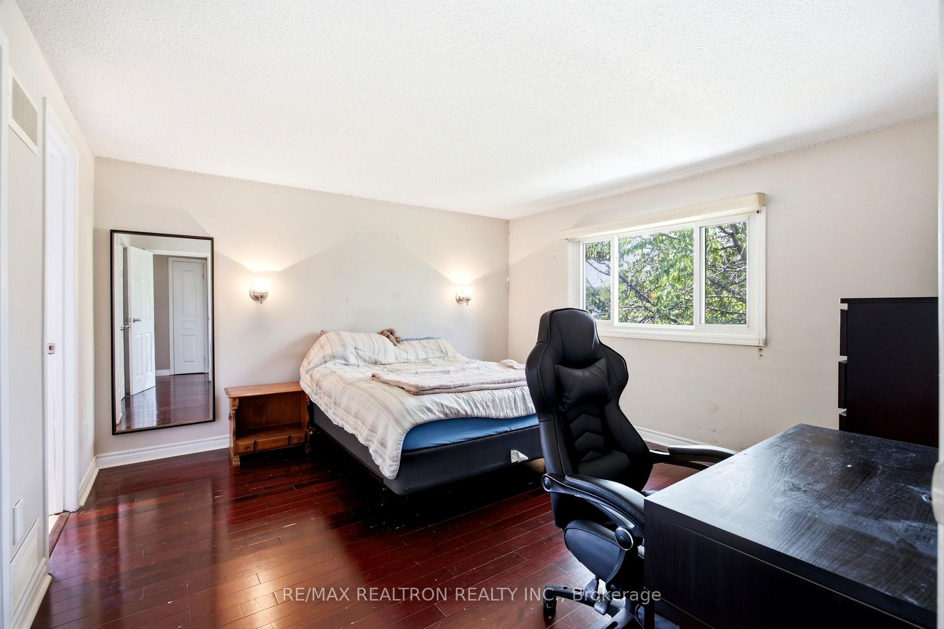 Photo 11 of 1199 Melton Drive, Mississauga, Lakeview — HOMEH