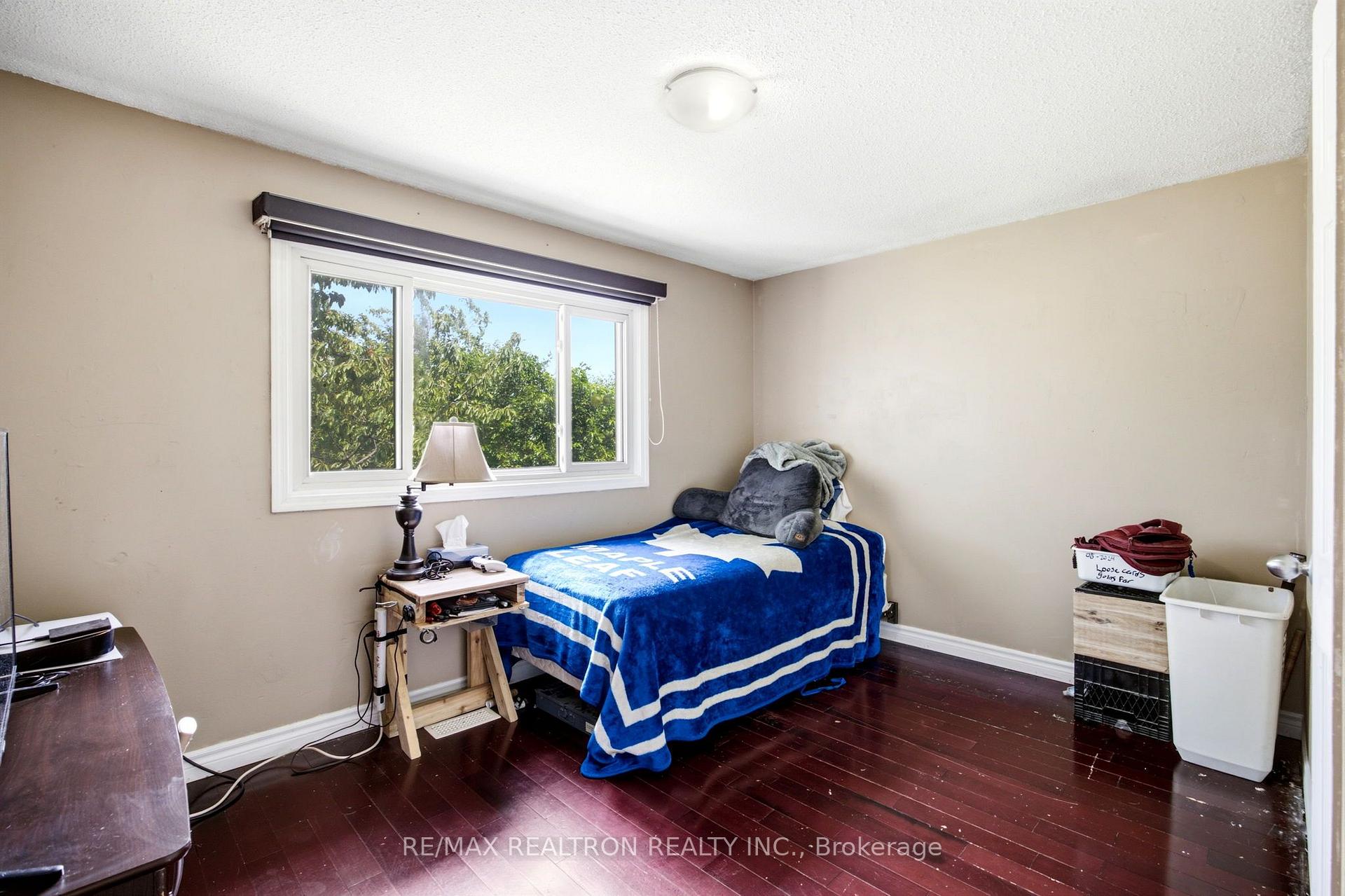 Photo 13 of 1199 Melton Drive, Mississauga, Lakeview — HOMEH
