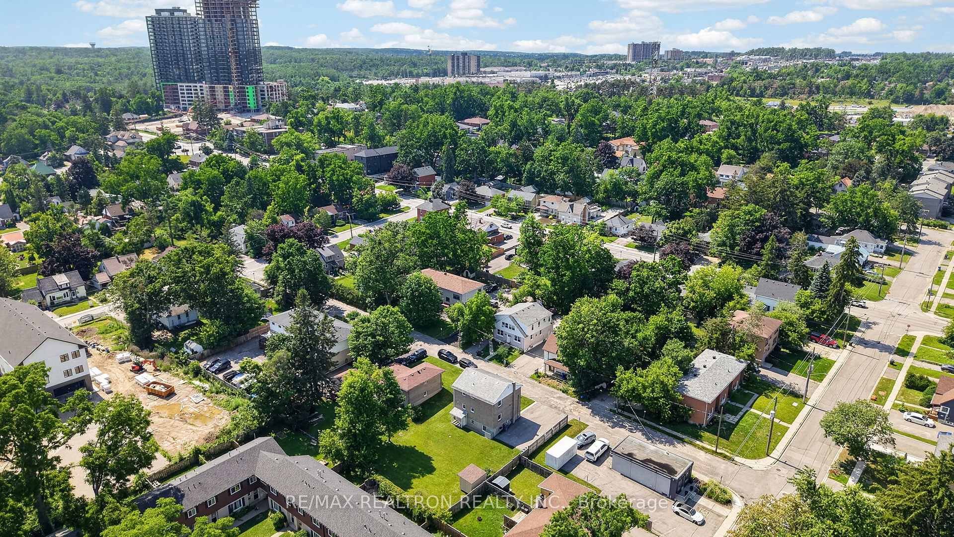 Photo 27 of 3 East Street, Barrie, Wellington — HOMEH