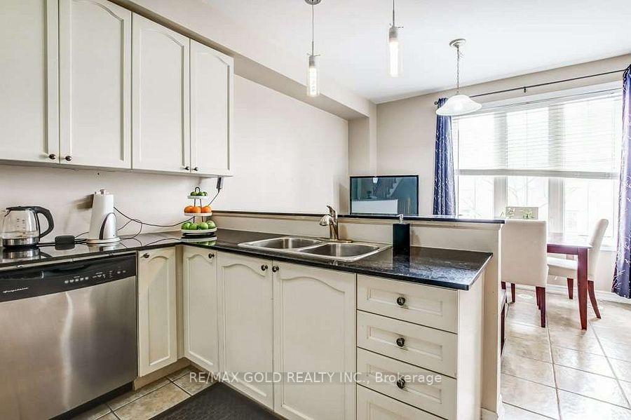 Photo 7 of 6 Cailiff Street, Brampton, Bram West — HOMEH