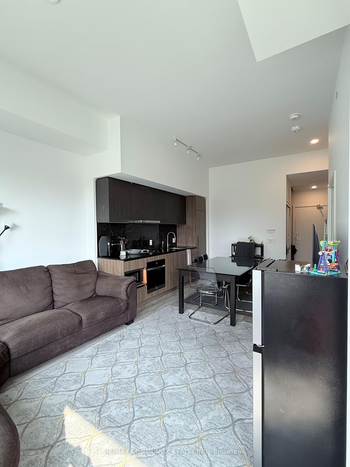 Photo of Unit 122, 1100 Sheppard Avenue W
