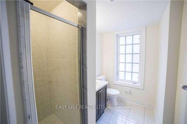 Photo 12 of 28 Upper Duke Crescent, Markham, Unionville — HOMEH