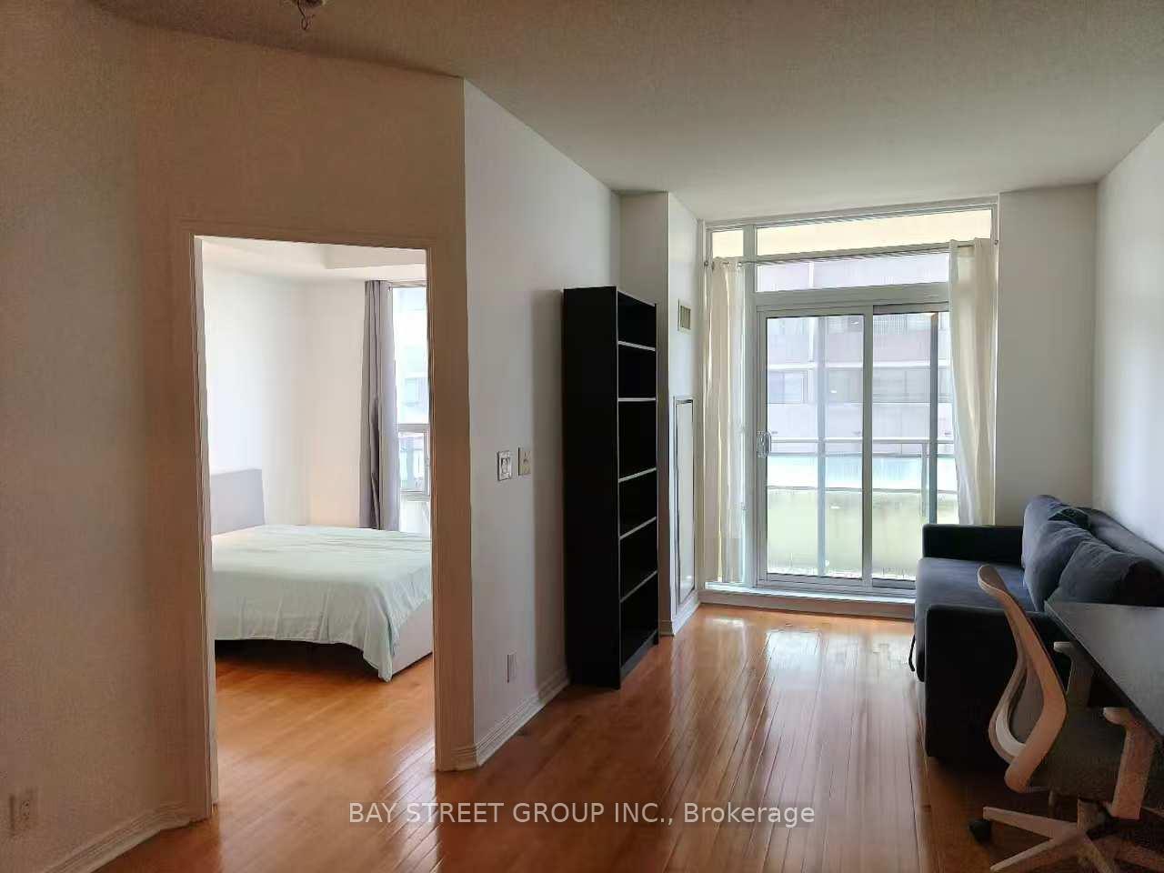 Photo 4 of Unit 801, 736 Spadina Avenue, Toronto, University — HOMEH