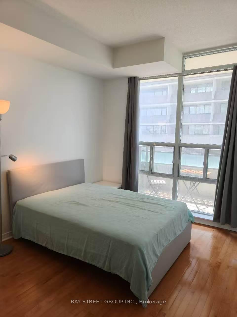 Photo 5 of Unit 801, 736 Spadina Avenue, Toronto, University — HOMEH