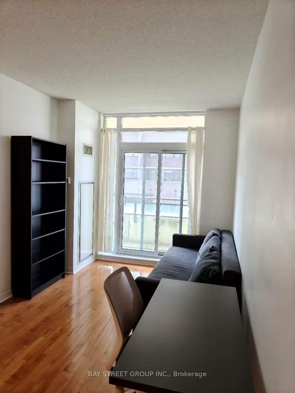 Photo 6 of Unit 801, 736 Spadina Avenue, Toronto, University — HOMEH