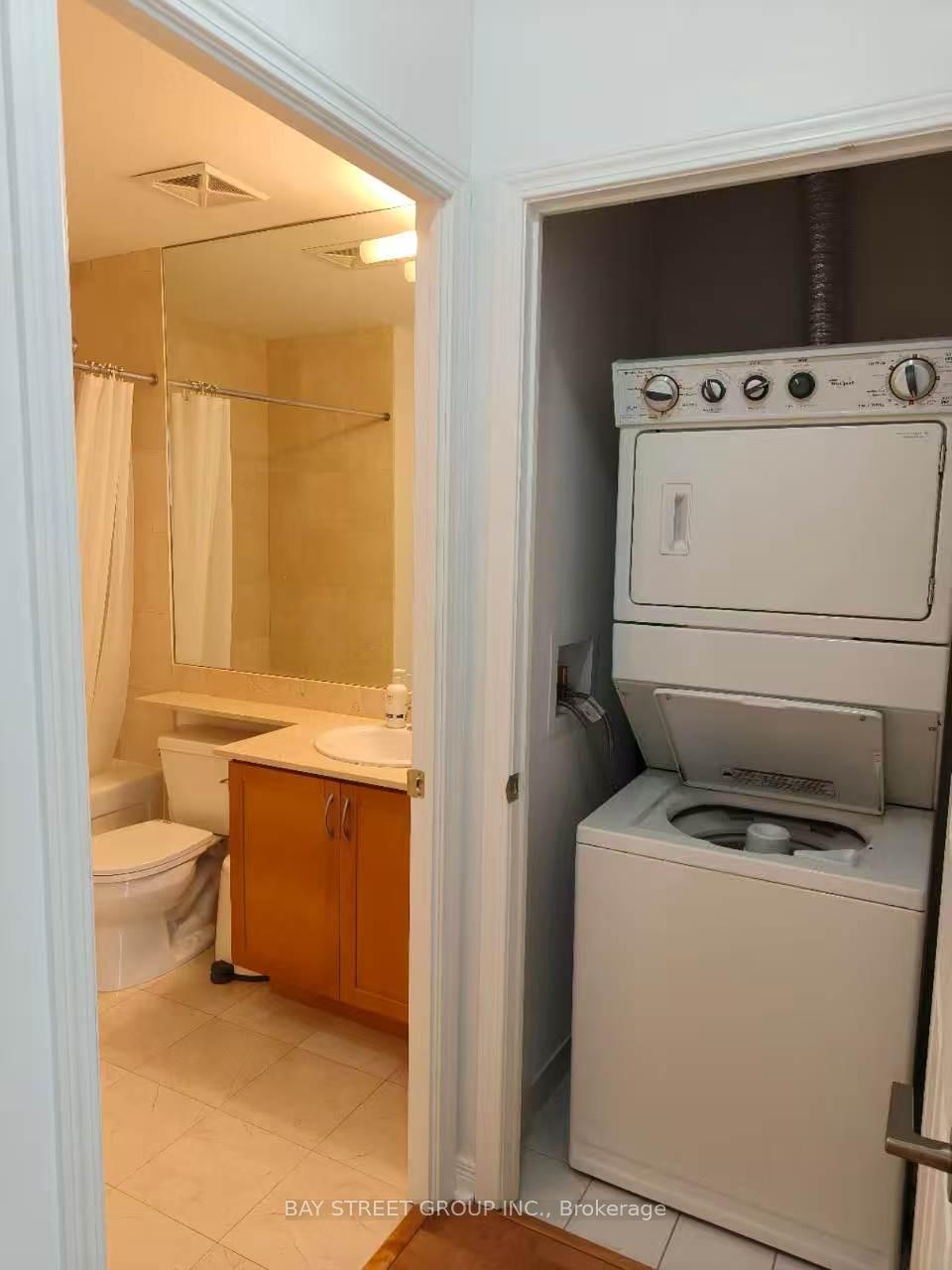 Photo 10 of Unit 801, 736 Spadina Avenue, Toronto, University — HOMEH