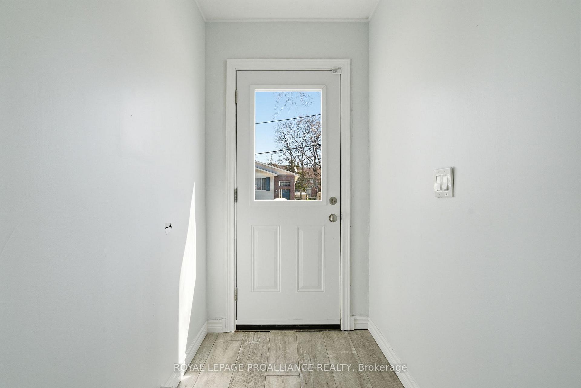 Photo 7 of 38 Oak Street, Belleville, Belleville Ward — HOMEH
