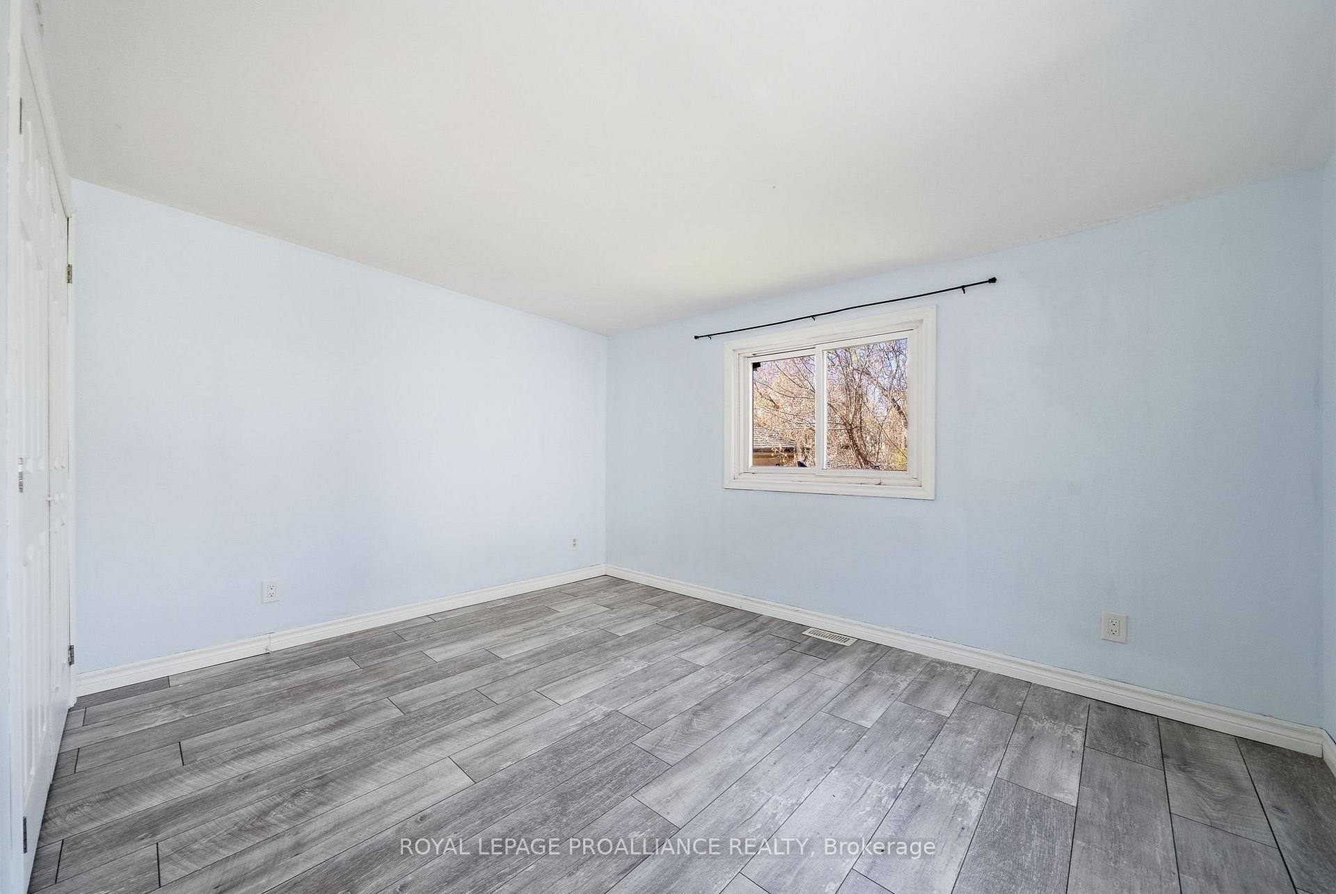 Photo 18 of 38 Oak Street, Belleville, Belleville Ward — HOMEH