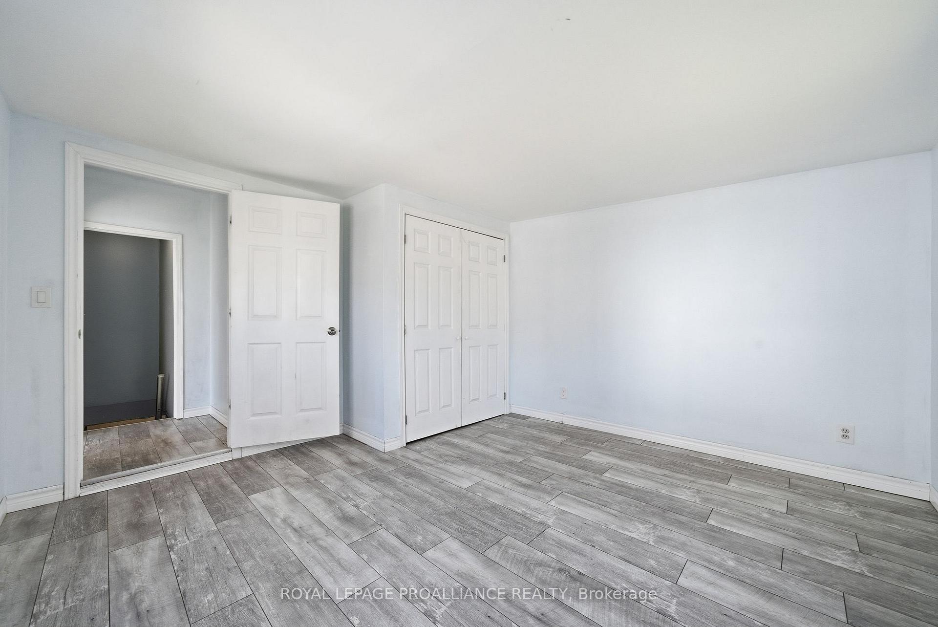 Photo 20 of 38 Oak Street, Belleville, Belleville Ward — HOMEH