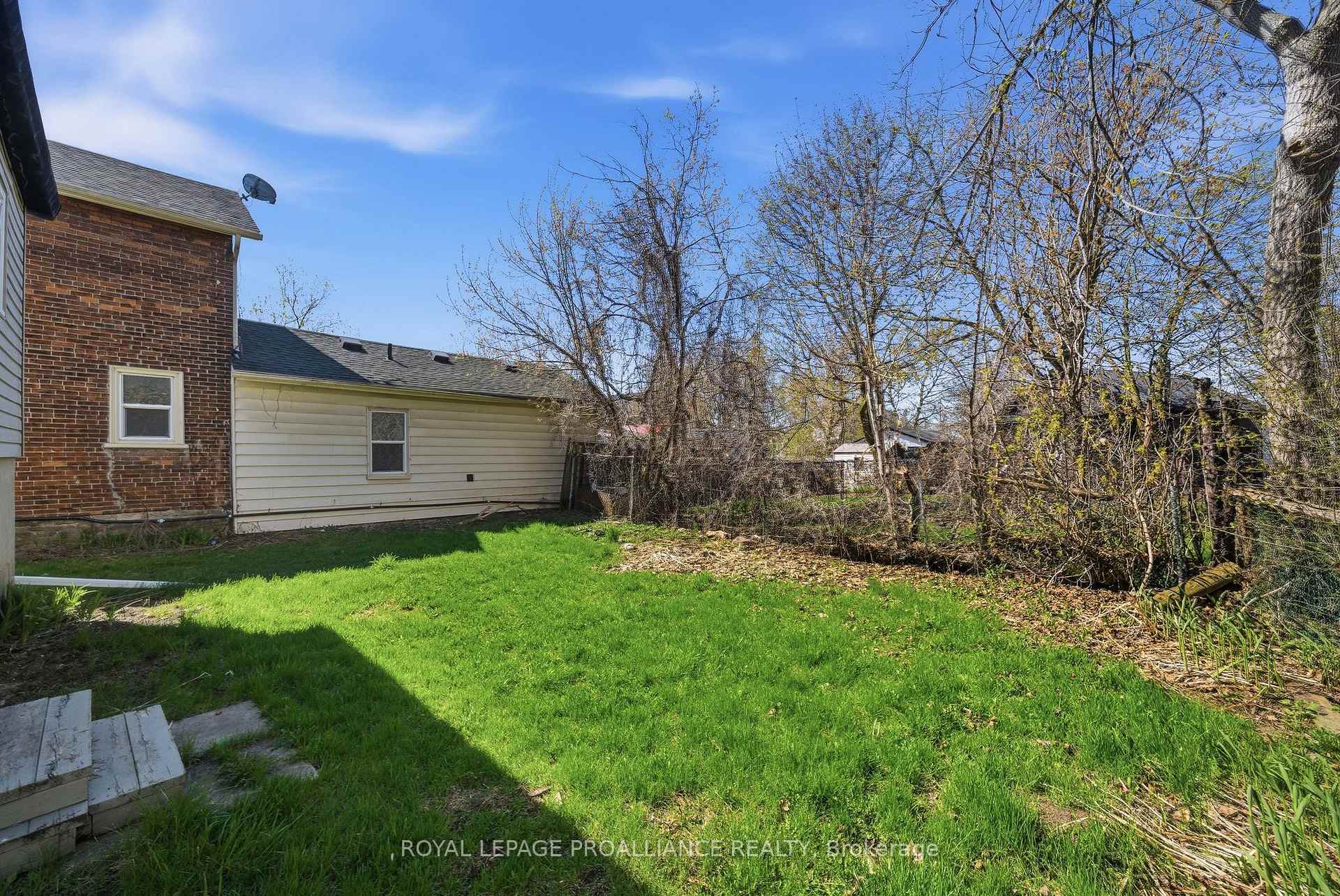 Photo 31 of 38 Oak Street, Belleville, Belleville Ward — HOMEH