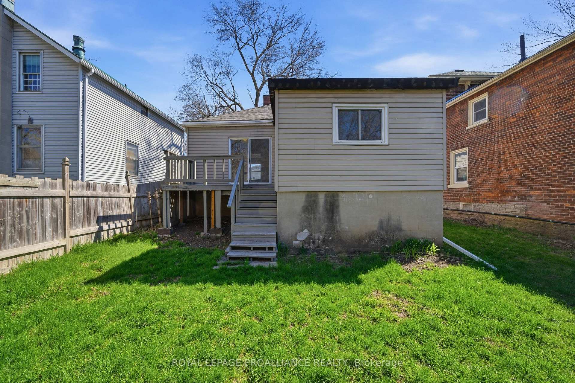 Photo 33 of 38 Oak Street, Belleville, Belleville Ward — HOMEH
