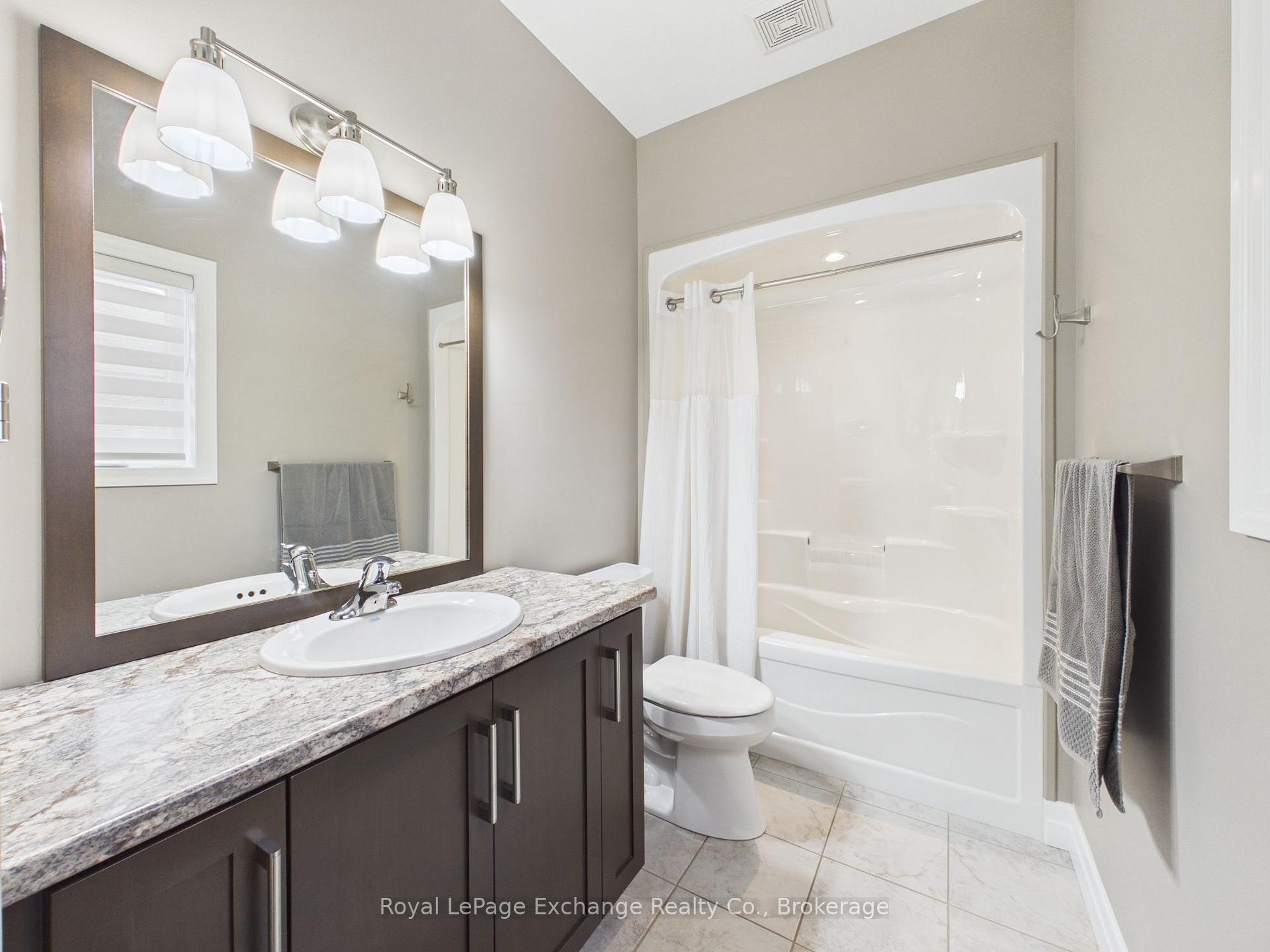 Photo 11 of 229 Wieck Boulevard, Kincardine — HOMEH