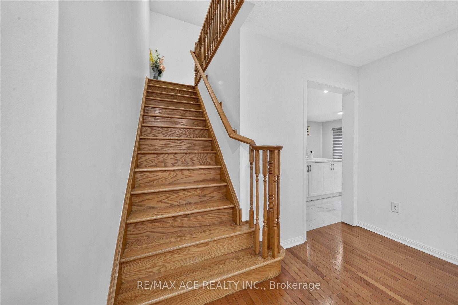 Photo 19 of 24 Zimmer Street, Brampton, Gore Industrial North — HOMEH