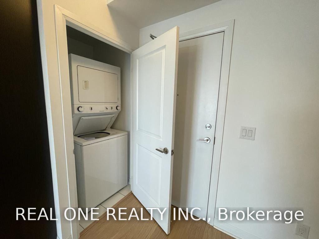 Photo 7 of Unit 1605, 55 Oneida Crescent, Richmond Hill, Langstaff — HOMEH