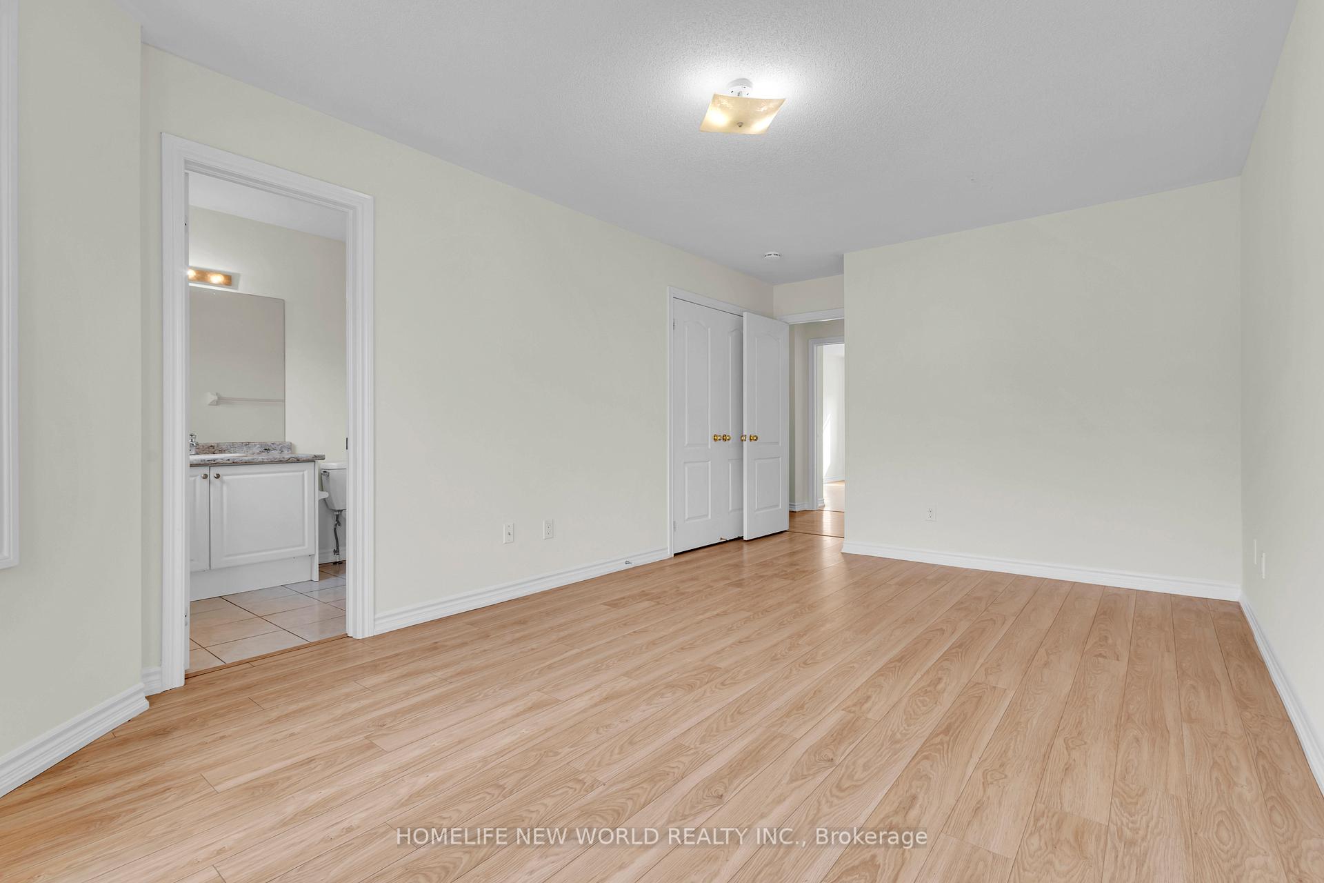 Photo 23 of 8 Shiff Crescent, Brampton, Heart Lake East — HOMEH