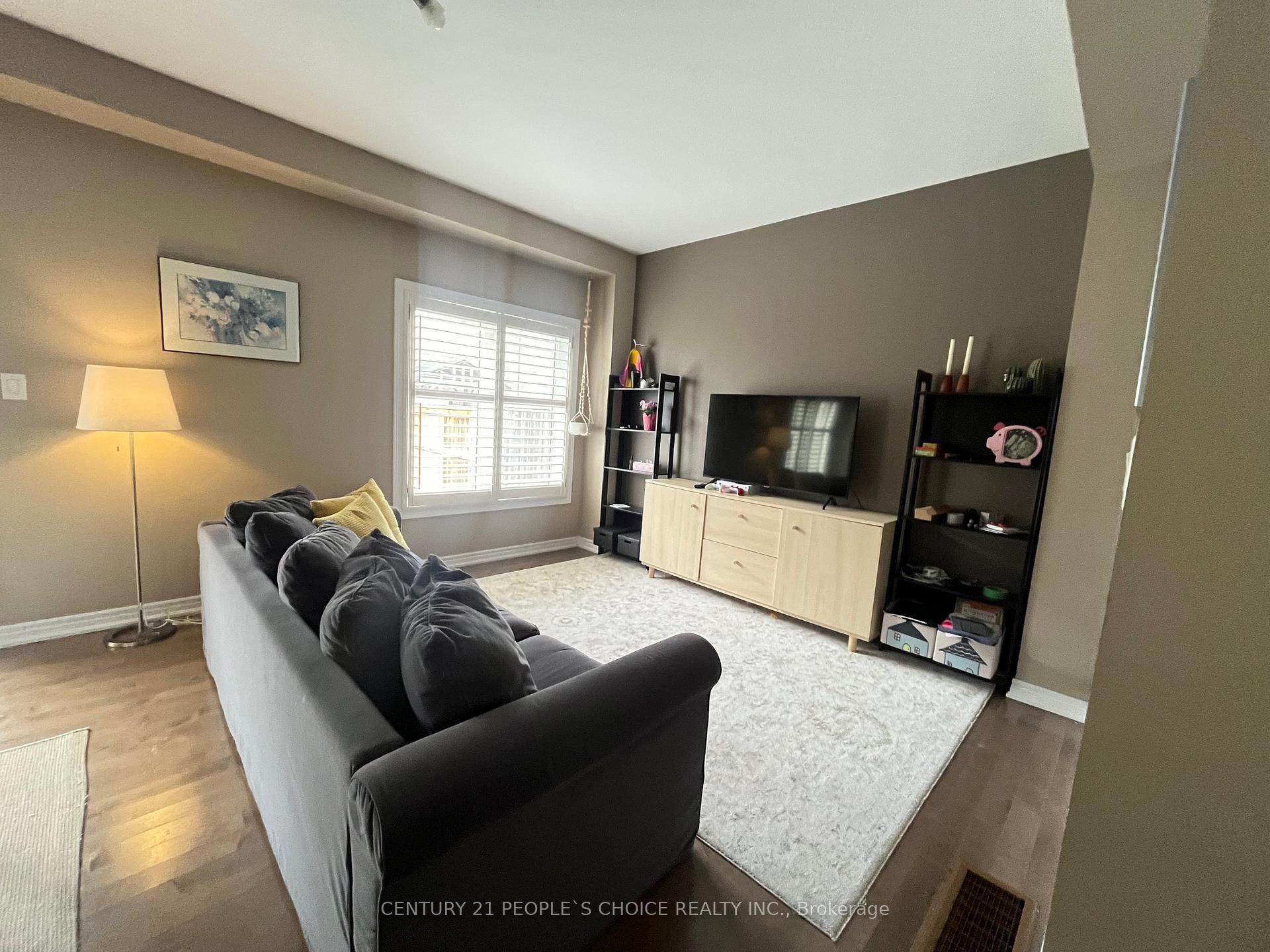 Photo 5 of Unit 25, 45 Royal Winter Drive, Hamilton, Binbrook — HOMEH