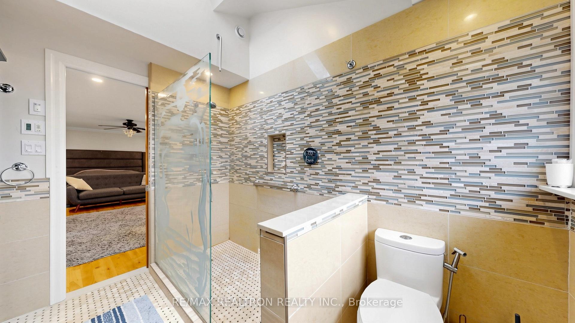 Photo 21 of 14 Raiford Street, Aurora, Aurora Village — HOMEH