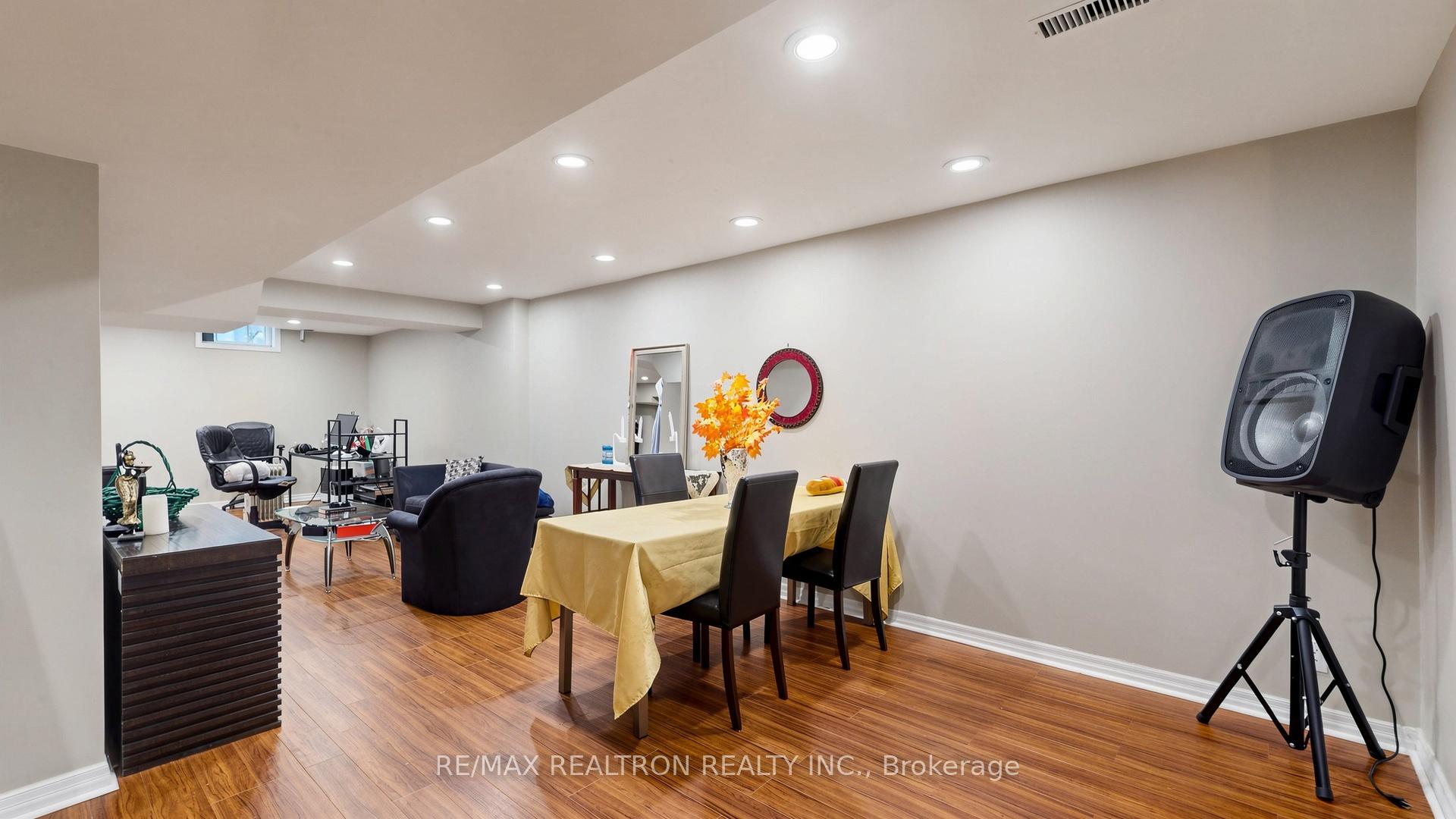 Photo 31 of 14 Raiford Street, Aurora, Aurora Village — HOMEH