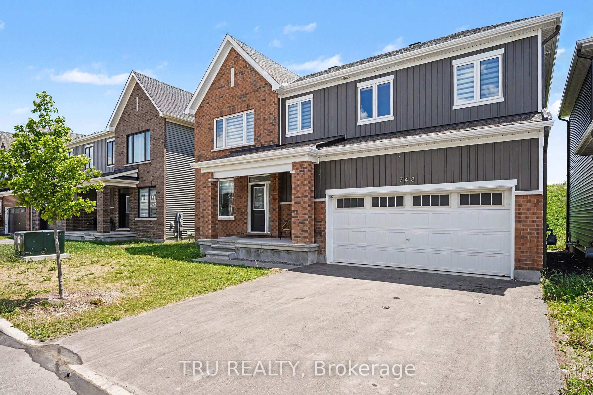 Photo 2 of 748 Eminence Street, Ottawa, Barrhaven - Half Moon Bay — HOMEH