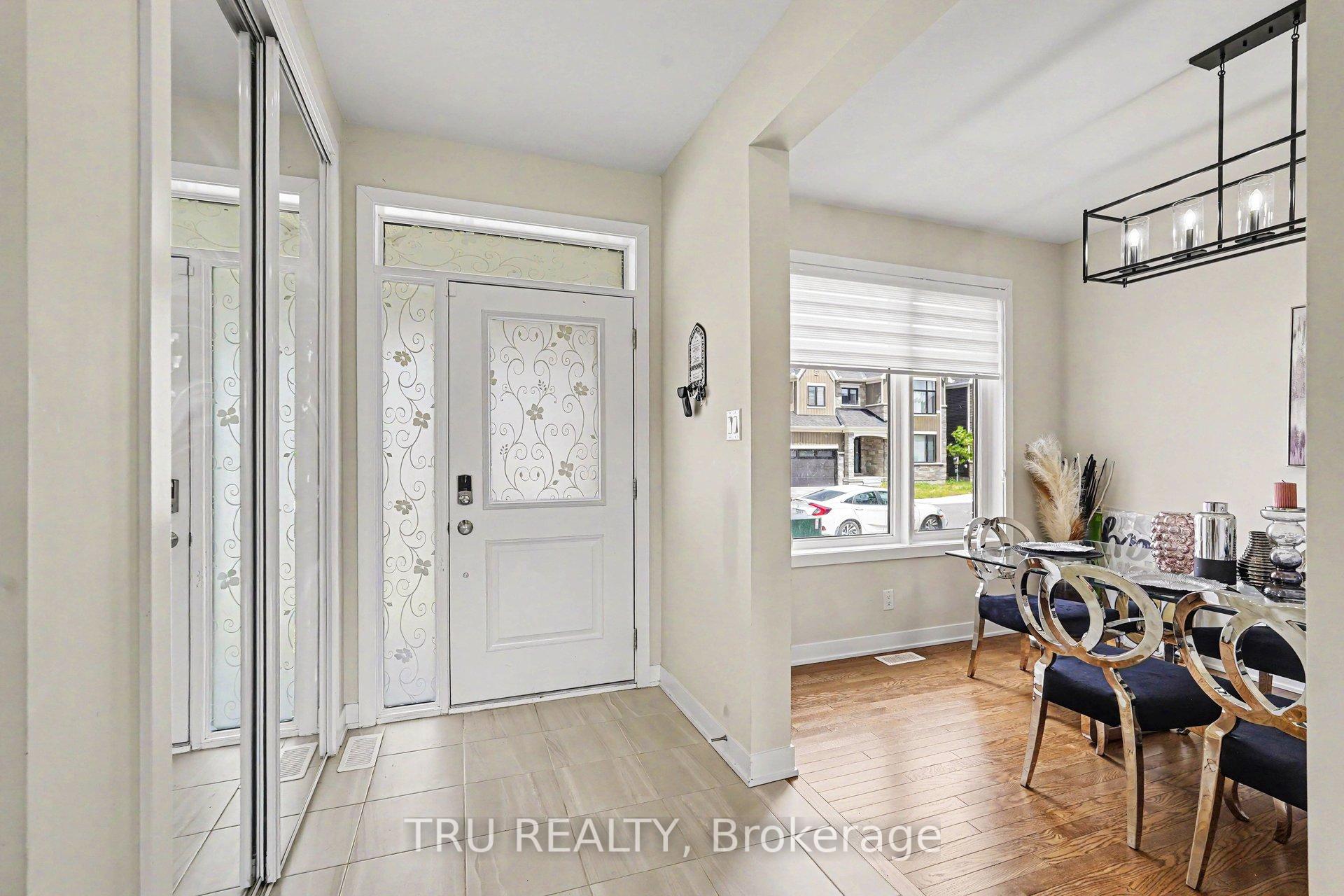 Photo 3 of 748 Eminence Street, Ottawa, Barrhaven - Half Moon Bay — HOMEH