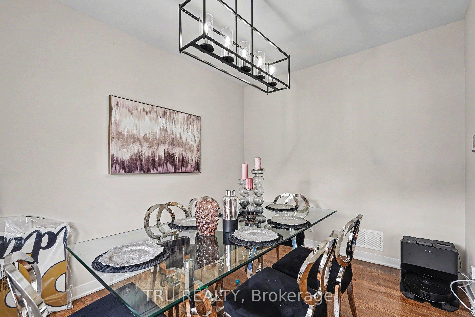 Photo 5 of 748 Eminence Street, Ottawa, Barrhaven - Half Moon Bay — HOMEH