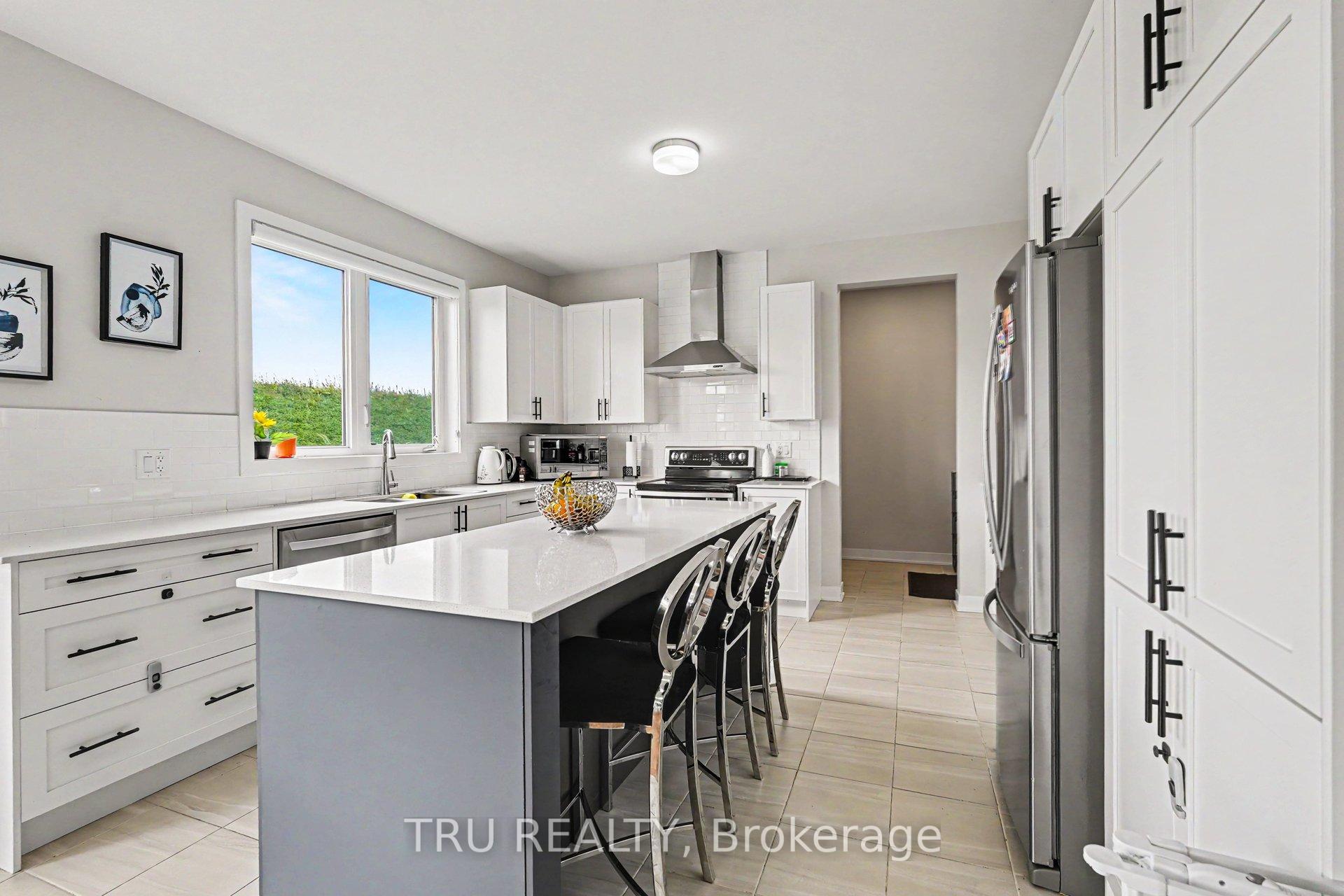 Photo 10 of 748 Eminence Street, Ottawa, Barrhaven - Half Moon Bay — HOMEH