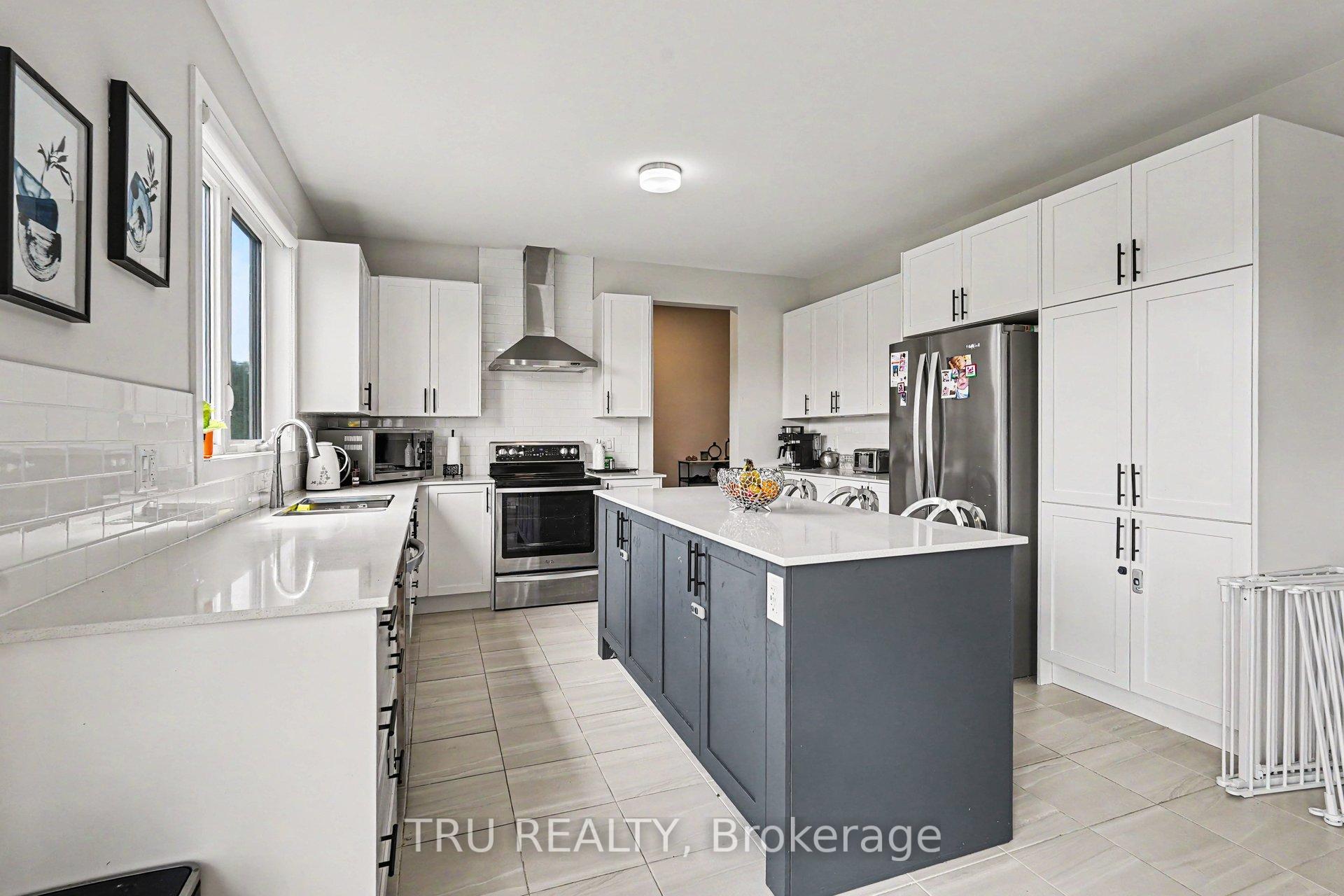 Photo 12 of 748 Eminence Street, Ottawa, Barrhaven - Half Moon Bay — HOMEH