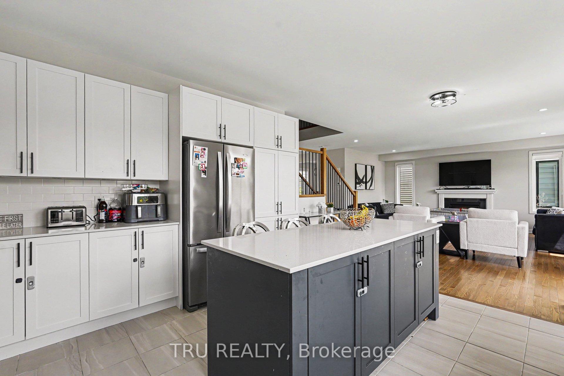 Photo 13 of 748 Eminence Street, Ottawa, Barrhaven - Half Moon Bay — HOMEH