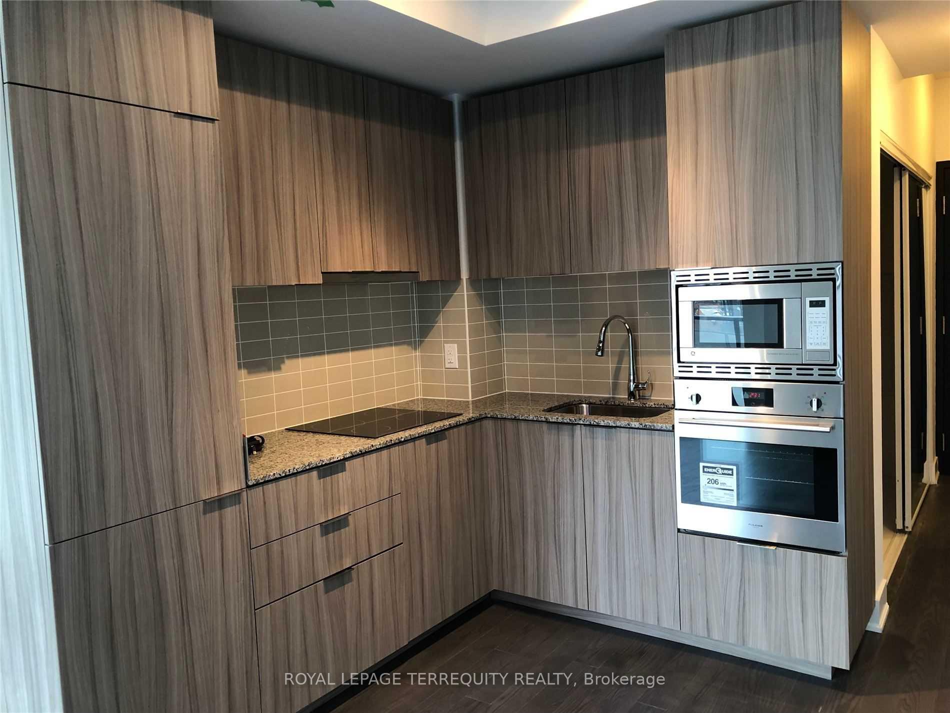 Photo 2 of Unit 803, 955 Bay Street, Toronto, Bay Street Corridor — HOMEH