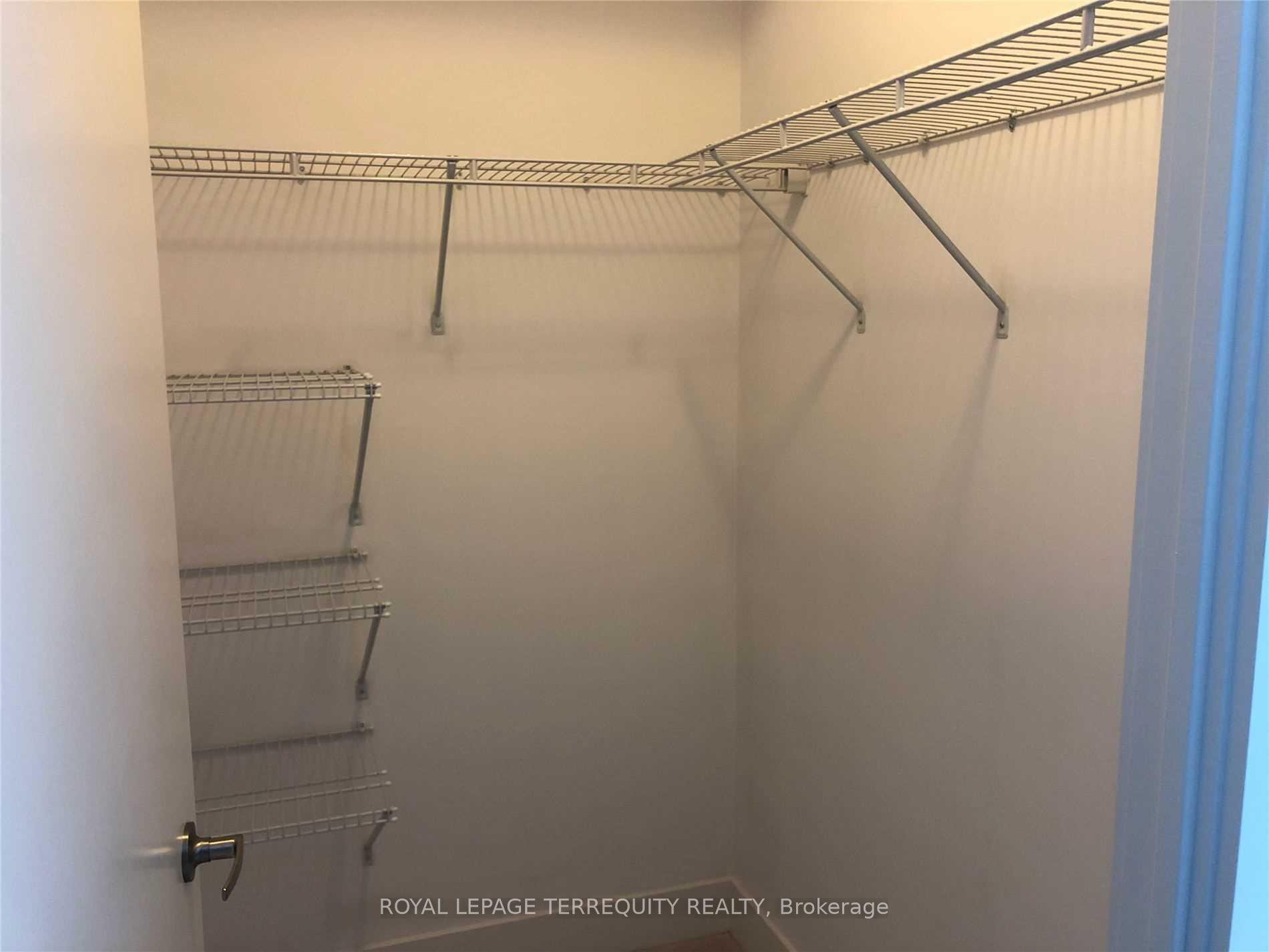 Photo 13 of Unit 803, 955 Bay Street, Toronto, Bay Street Corridor — HOMEH