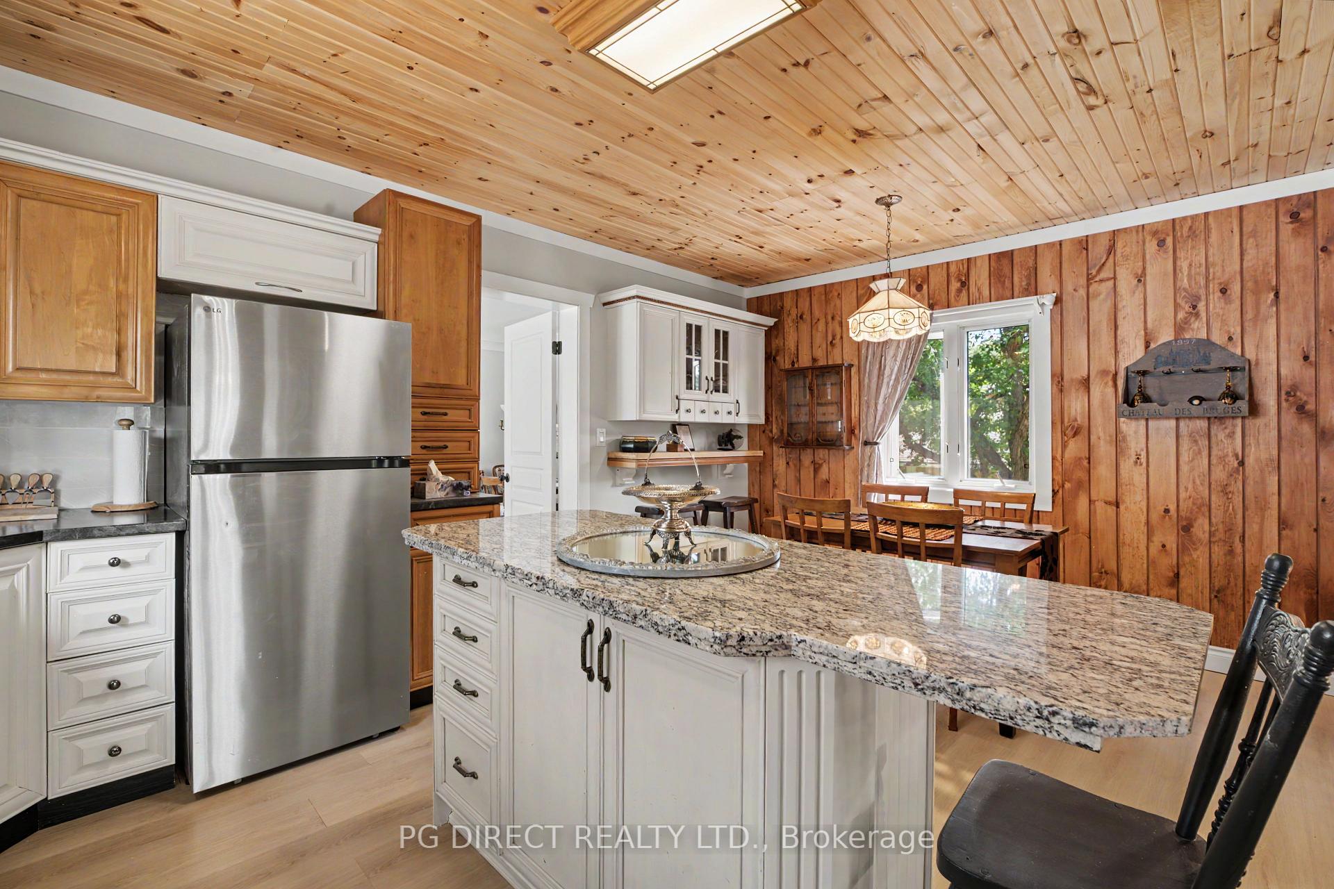 Photo 5 of 160 Centre Street, Burk's Falls — HOMEH