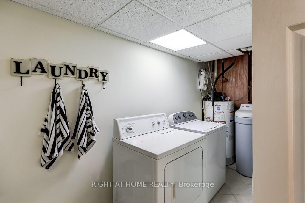Photo 32 of 402 Lausanne Crescent, Waterloo, Beechwood West — HOMEH