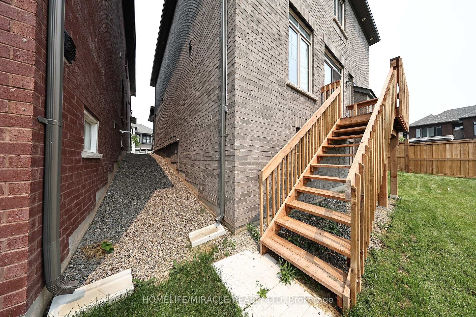 Photo 23 of 42 Ferguson Street, Erin — HOMEH
