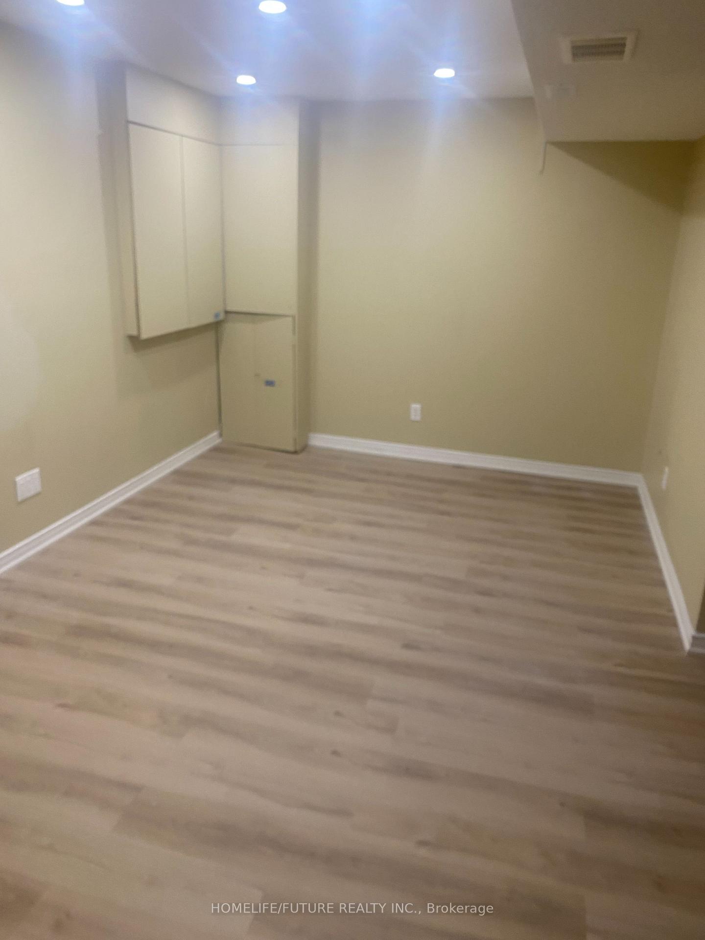 Photo 2 of Unit Bsmt, 22 Treeline Court, Markham, Rouge Fairways — HOMEH