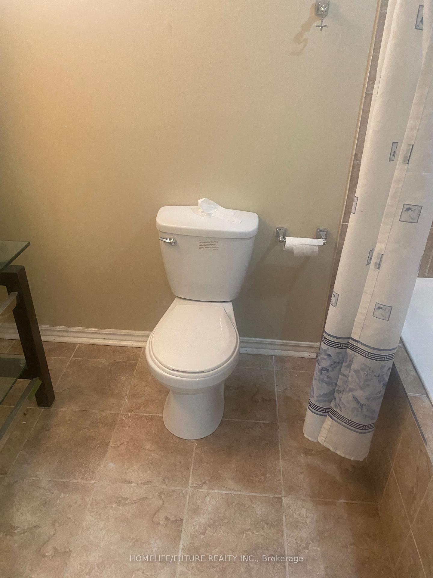 Photo 4 of Unit Bsmt, 22 Treeline Court, Markham, Rouge Fairways — HOMEH