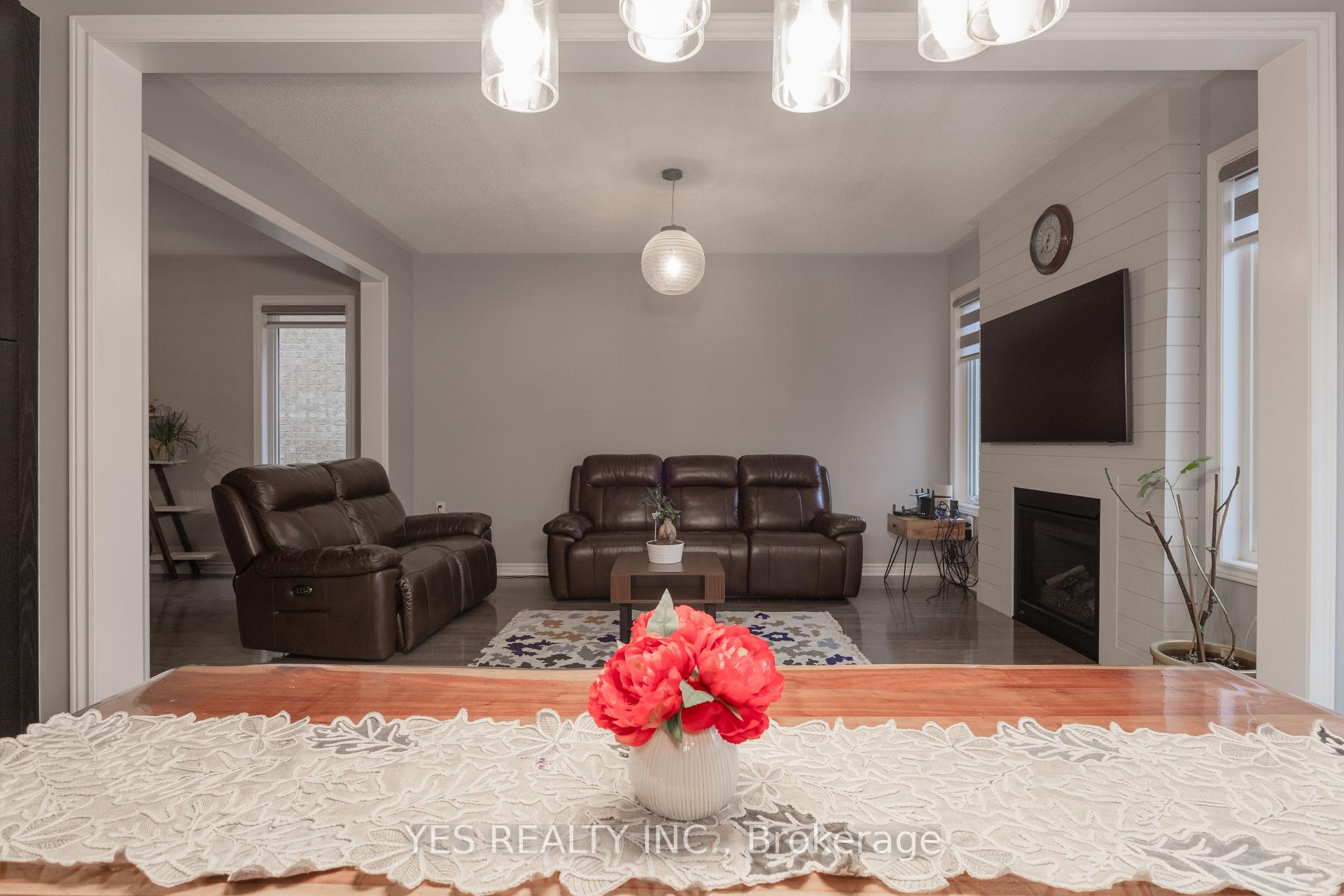 Photo 13 of 34 Newhouse Boulevard, Caledon, Rural Caledon — HOMEH