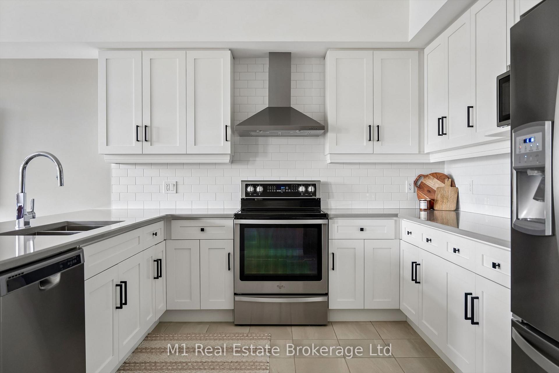 Photo 15 of Unit 17, 107 Westra Drive, Guelph, Willow West/Sugarbush/West Acres — HOMEH