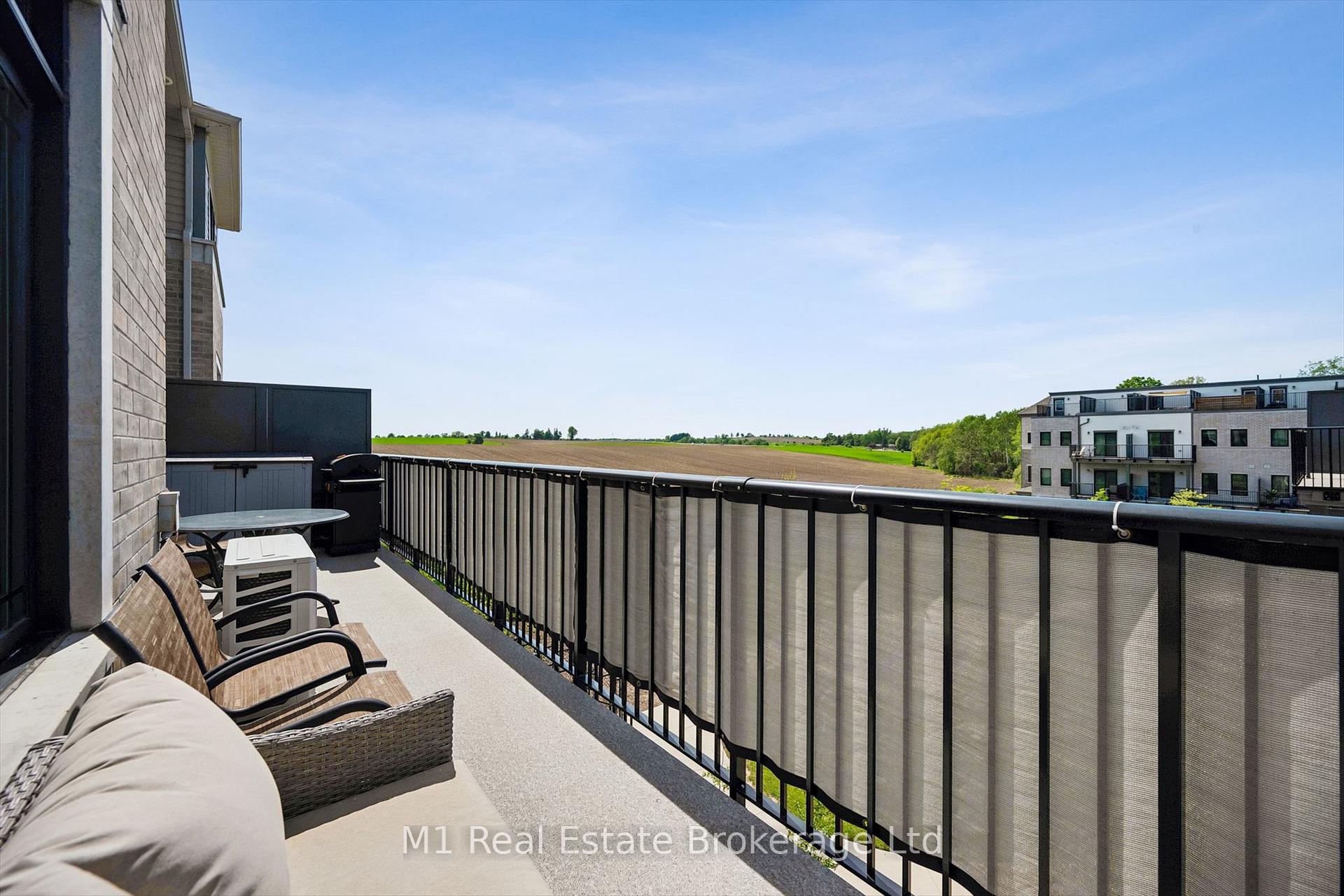 Photo 39 of Unit 17, 107 Westra Drive, Guelph, Willow West/Sugarbush/West Acres — HOMEH