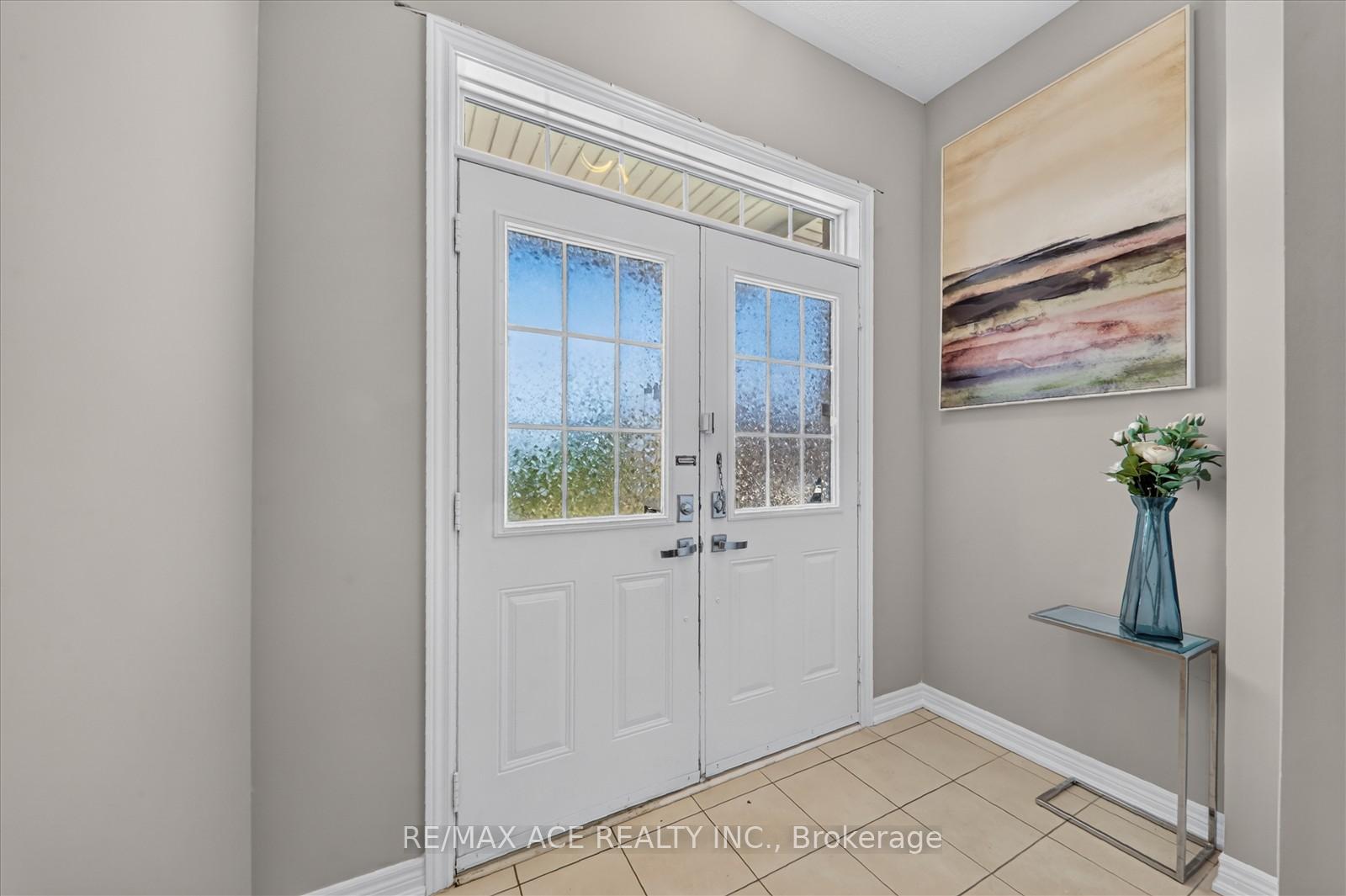 Photo 5 of 54 Altura Way, Brampton, Bram East — HOMEH