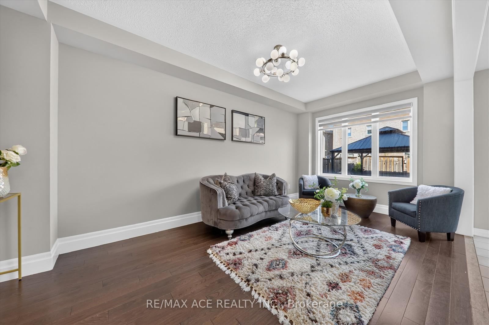 Photo 7 of 54 Altura Way, Brampton, Bram East — HOMEH