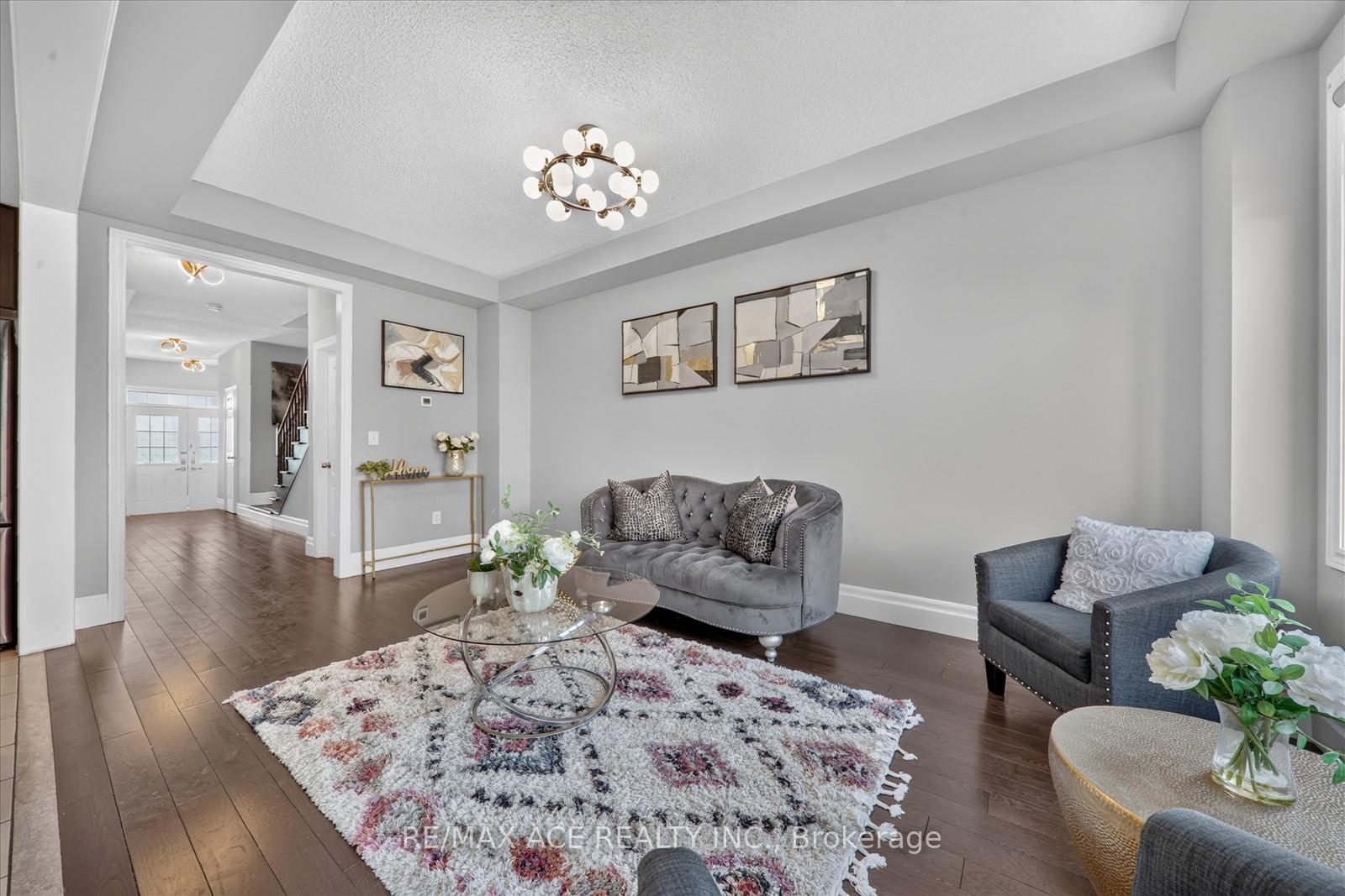 Photo 9 of 54 Altura Way, Brampton, Bram East — HOMEH