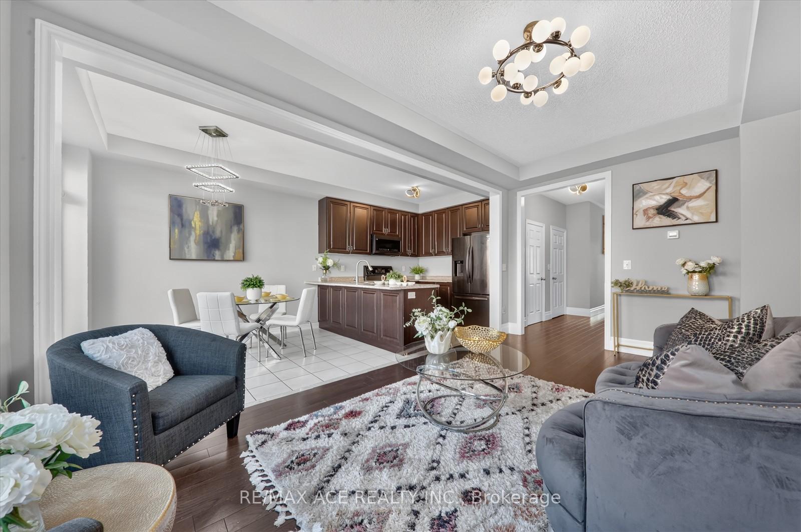 Photo 10 of 54 Altura Way, Brampton, Bram East — HOMEH