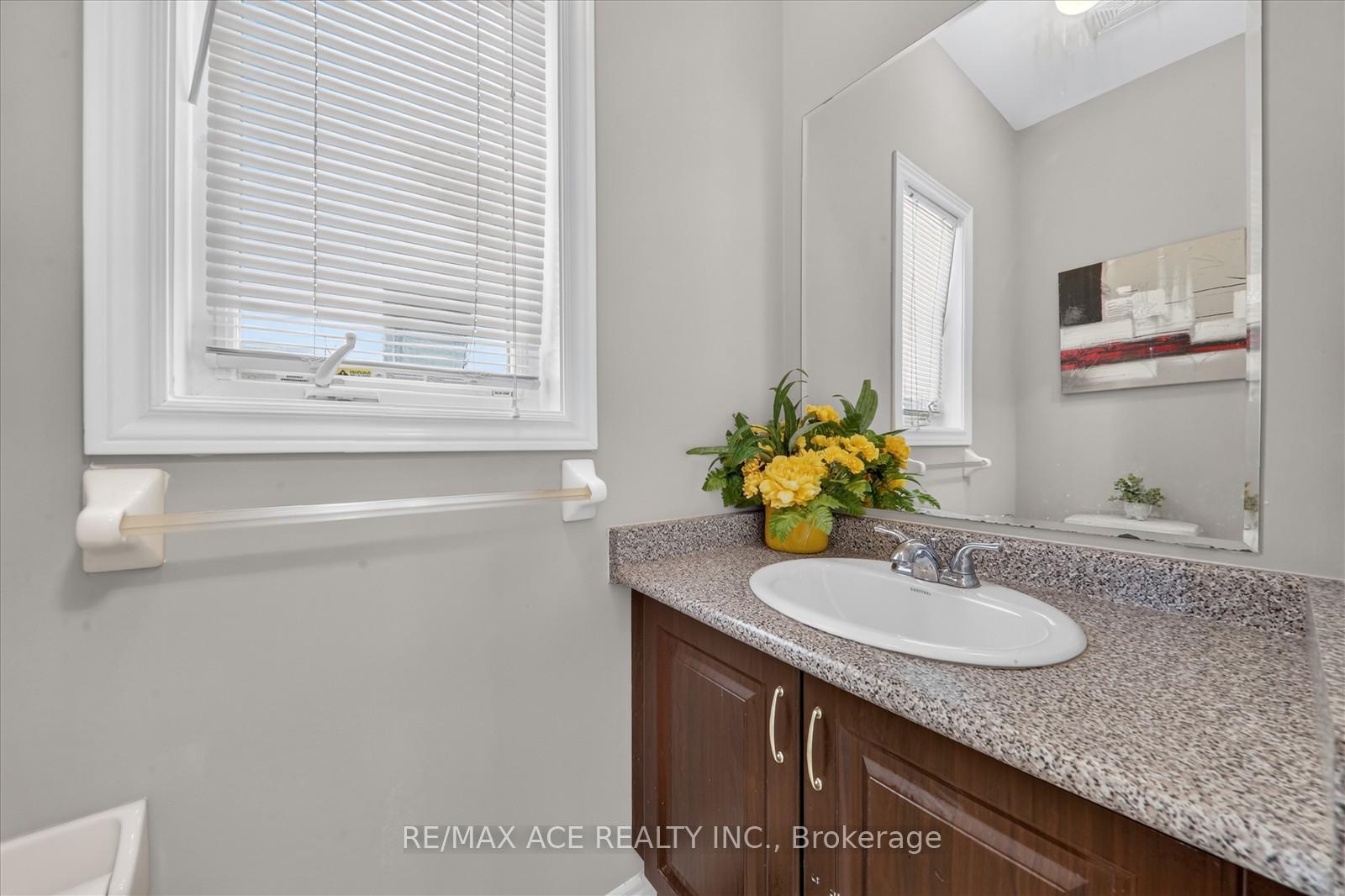 Photo 15 of 54 Altura Way, Brampton, Bram East — HOMEH