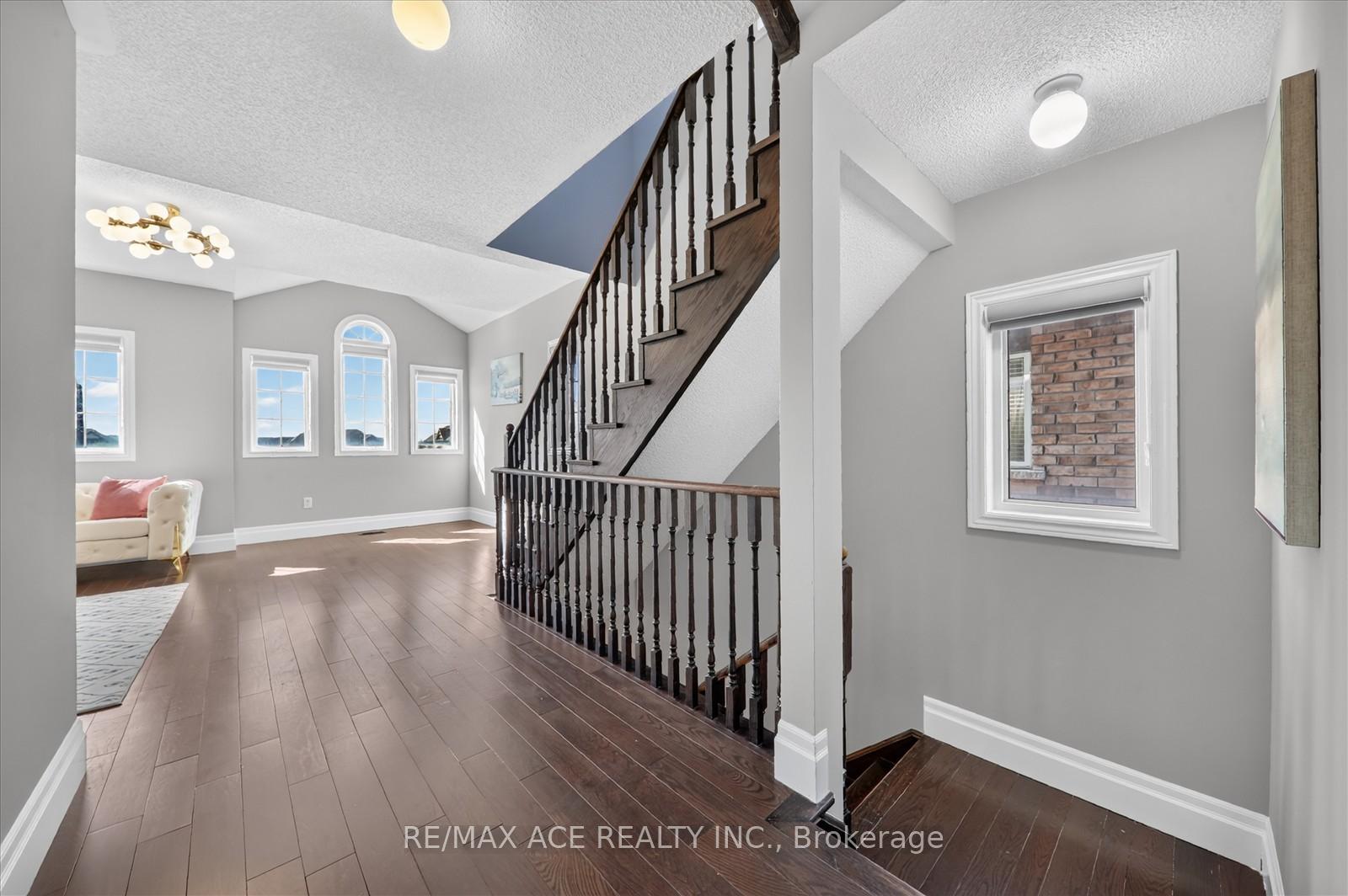 Photo 17 of 54 Altura Way, Brampton, Bram East — HOMEH
