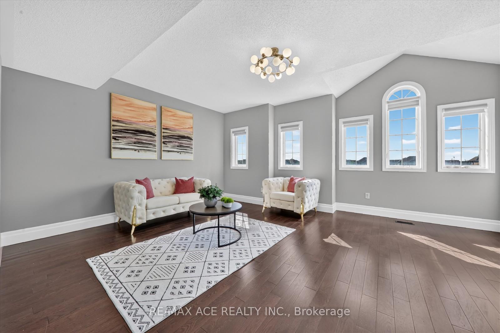 Photo 18 of 54 Altura Way, Brampton, Bram East — HOMEH