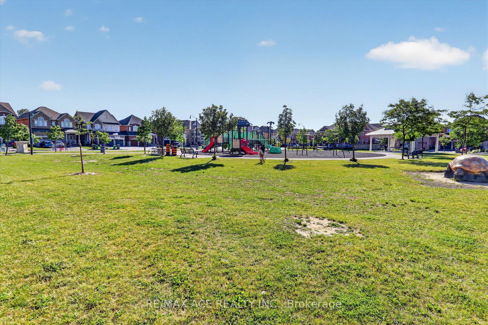 Photo 37 of 54 Altura Way, Brampton, Bram East — HOMEH